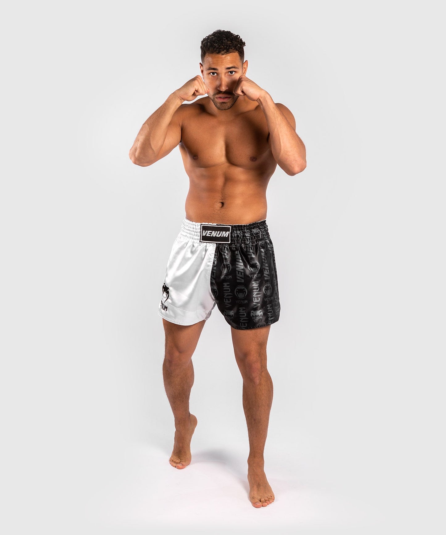 Pantalones cortos Venum Logos Muay Thai - Negro/Blanco