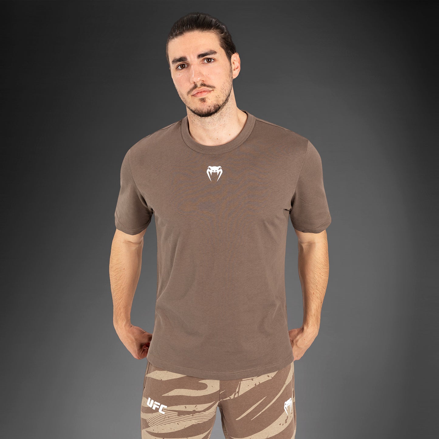 UFC Adrenaline By Venum Fight Week Camiseta de Manga Corta para Hombre - Bronze