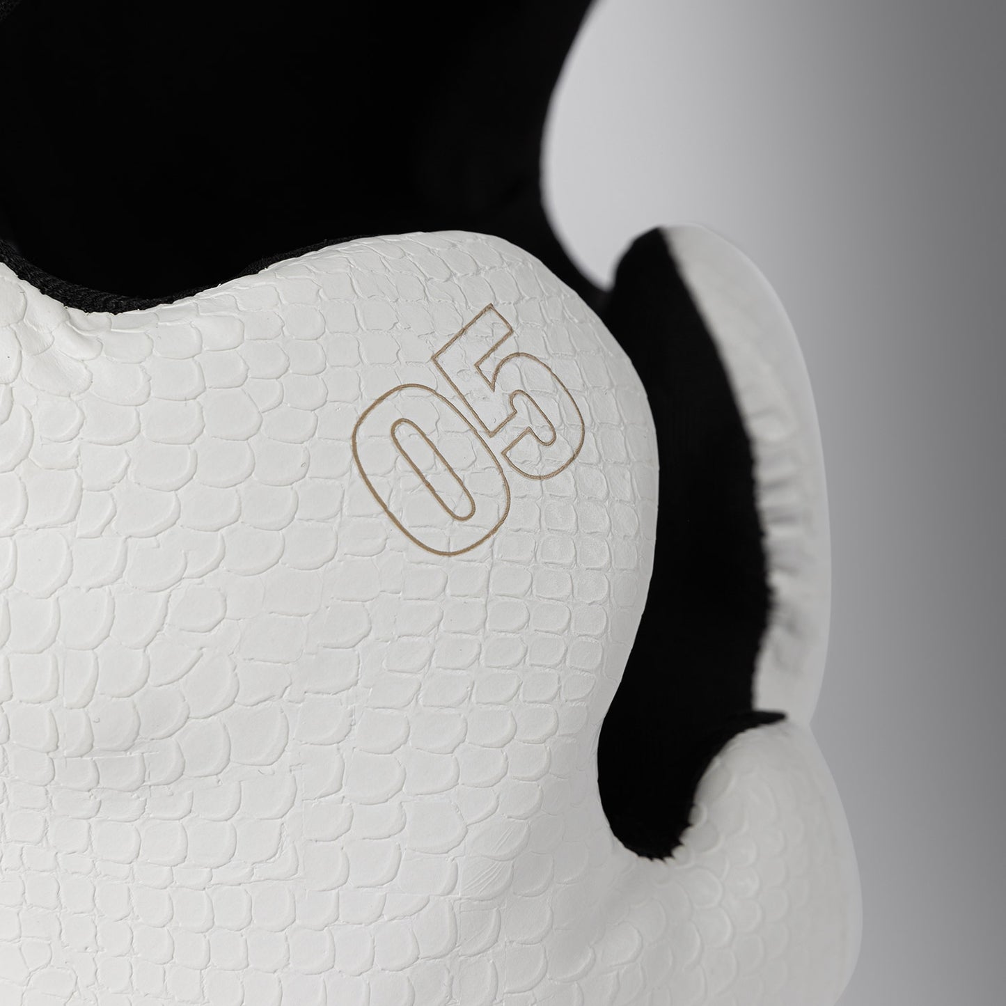 Venum Impact Evo Scales Casco de protección – Marfil