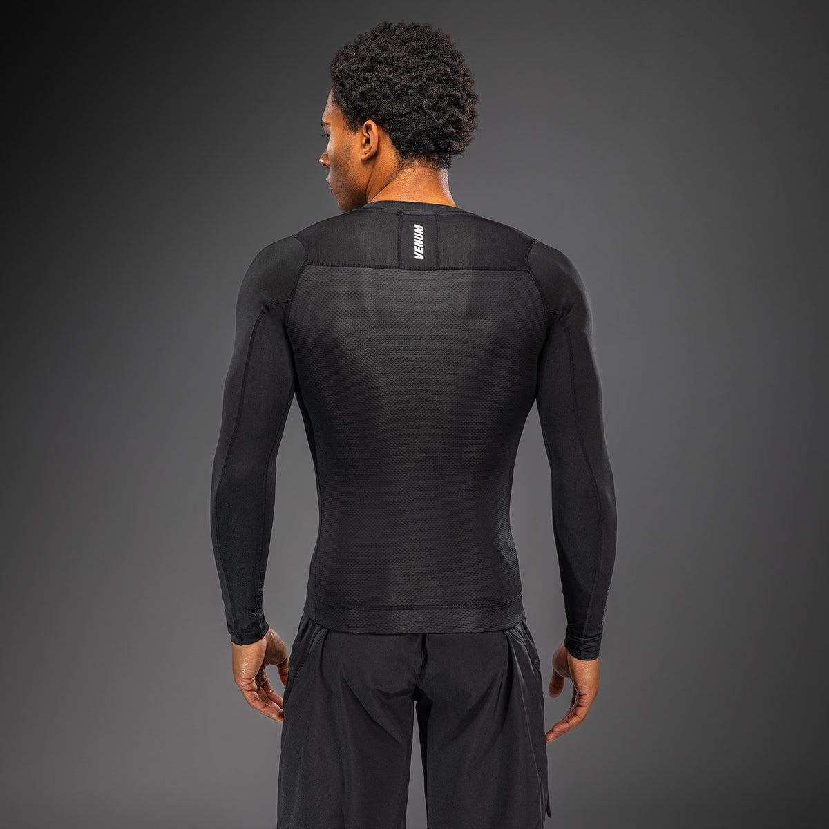 Venum G-Fit Scale Rashguard de manga larga - Negro
