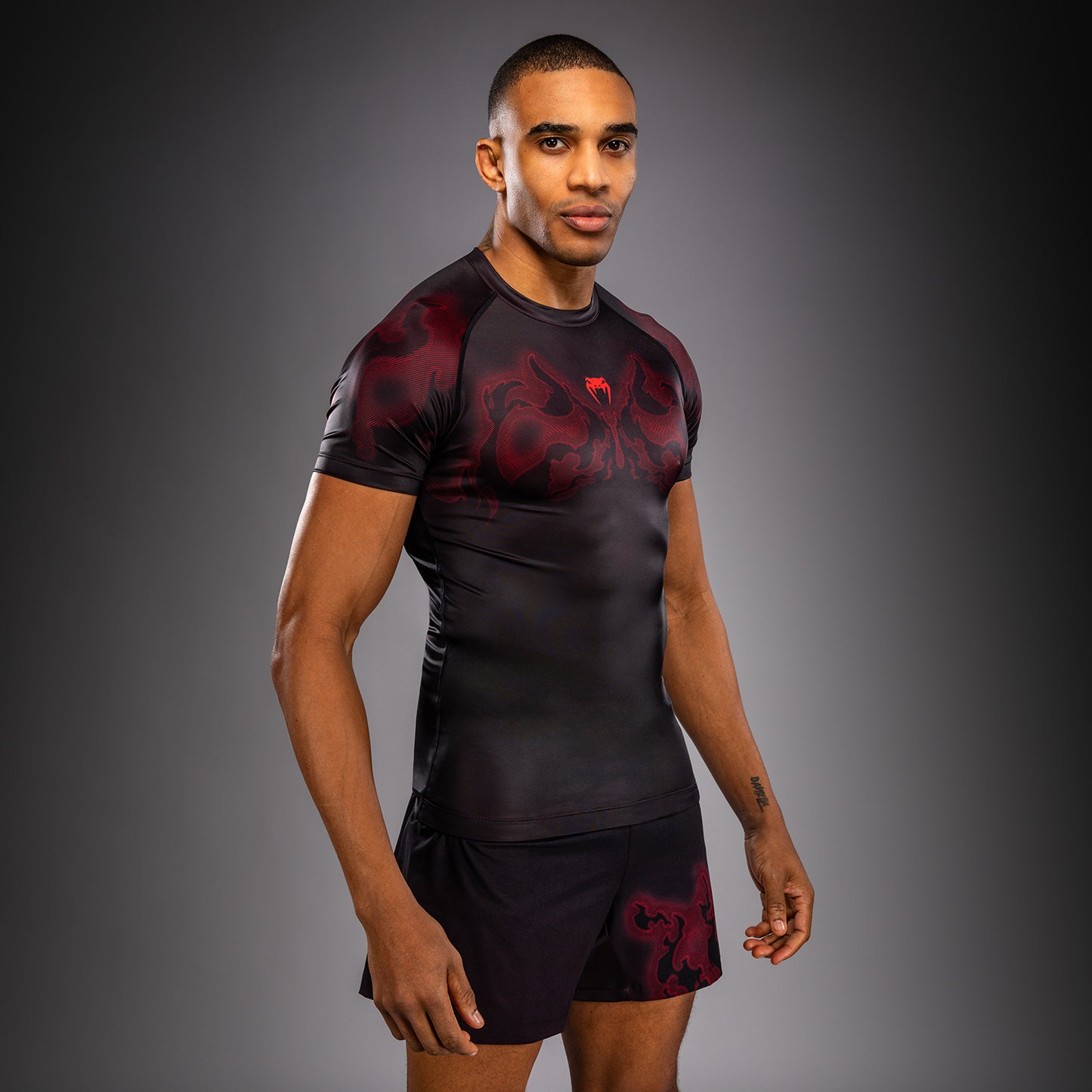 Venum Spectre Rashguard Manga Corta – Negro/Rojo