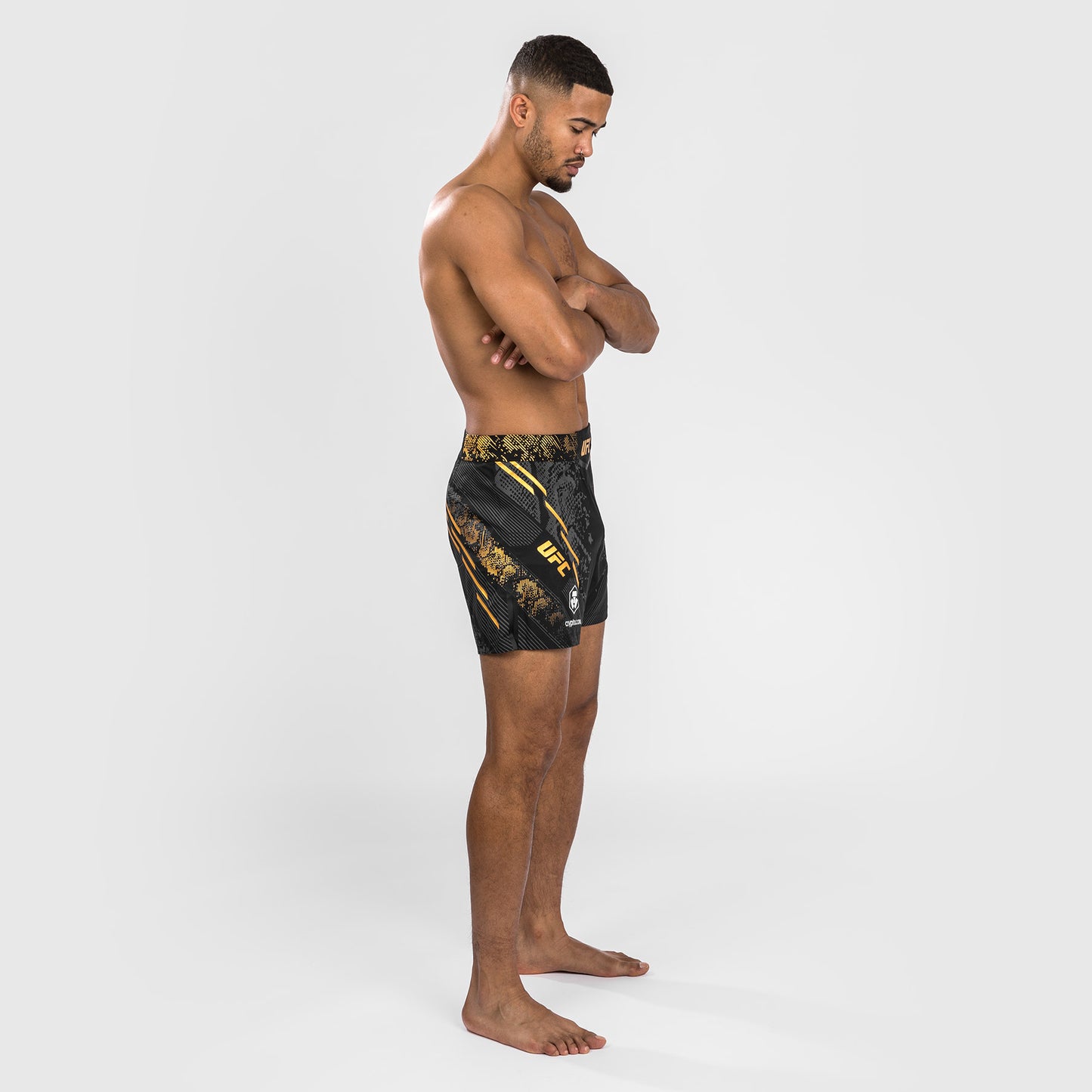 Pantalón Corto UFC Adrenaline by Venum Personalized Authentic Fight Night, Hombre - Corte Corto - Negro/Oro