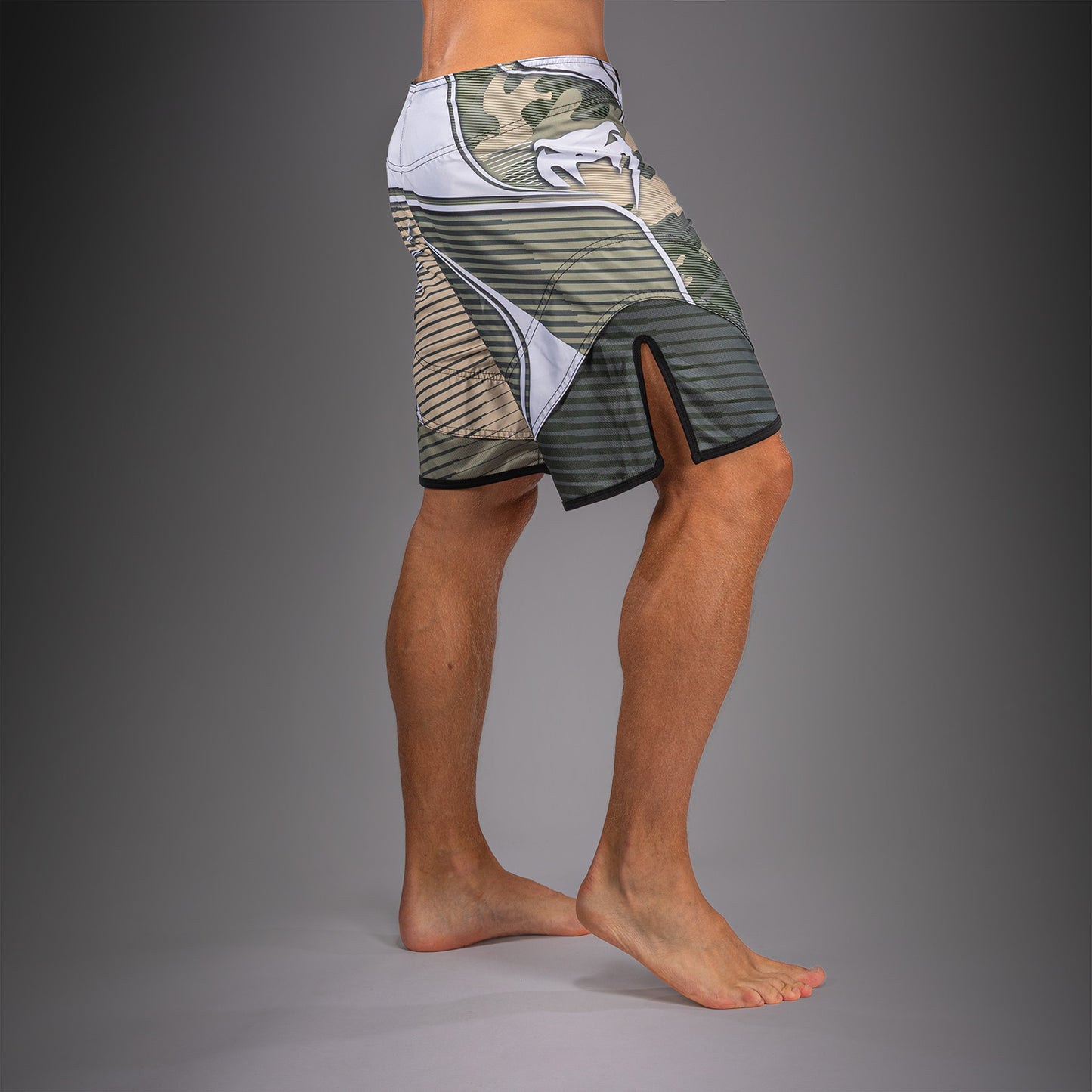 Venum Camo Hero Short de Combate - Caqui/ Blanco Hueso