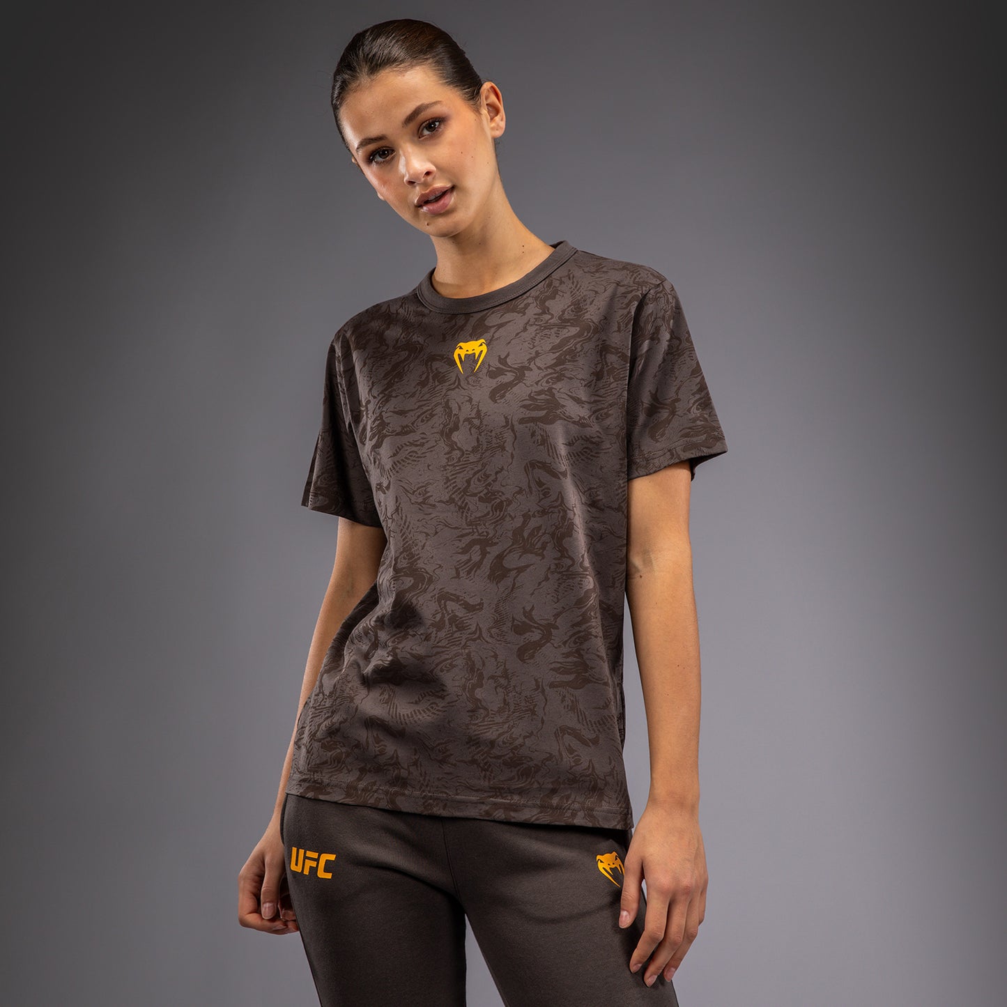 UFC Fusion by Venum Fight Week Camiseta de Manga Corta de Algodón para Mujer - Marrón tierra