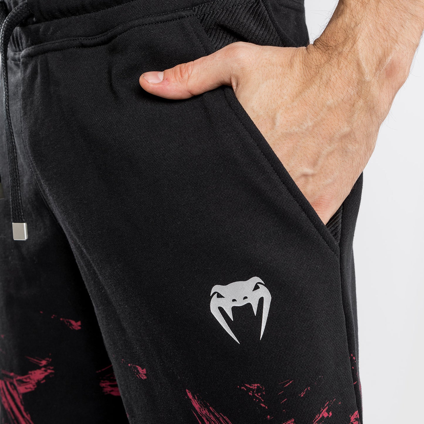Venum UFC Authentic Fight Week Short 2.0 para Hombre – Negro/Rojo