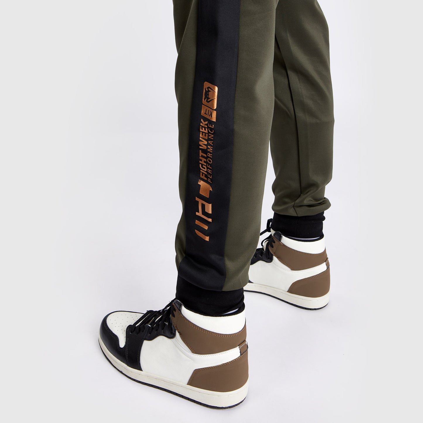 UFC Adrenaline by Venum Fight Week Pantalón de chándal de alto rendimiento para Hombre - Caqui/Bronce