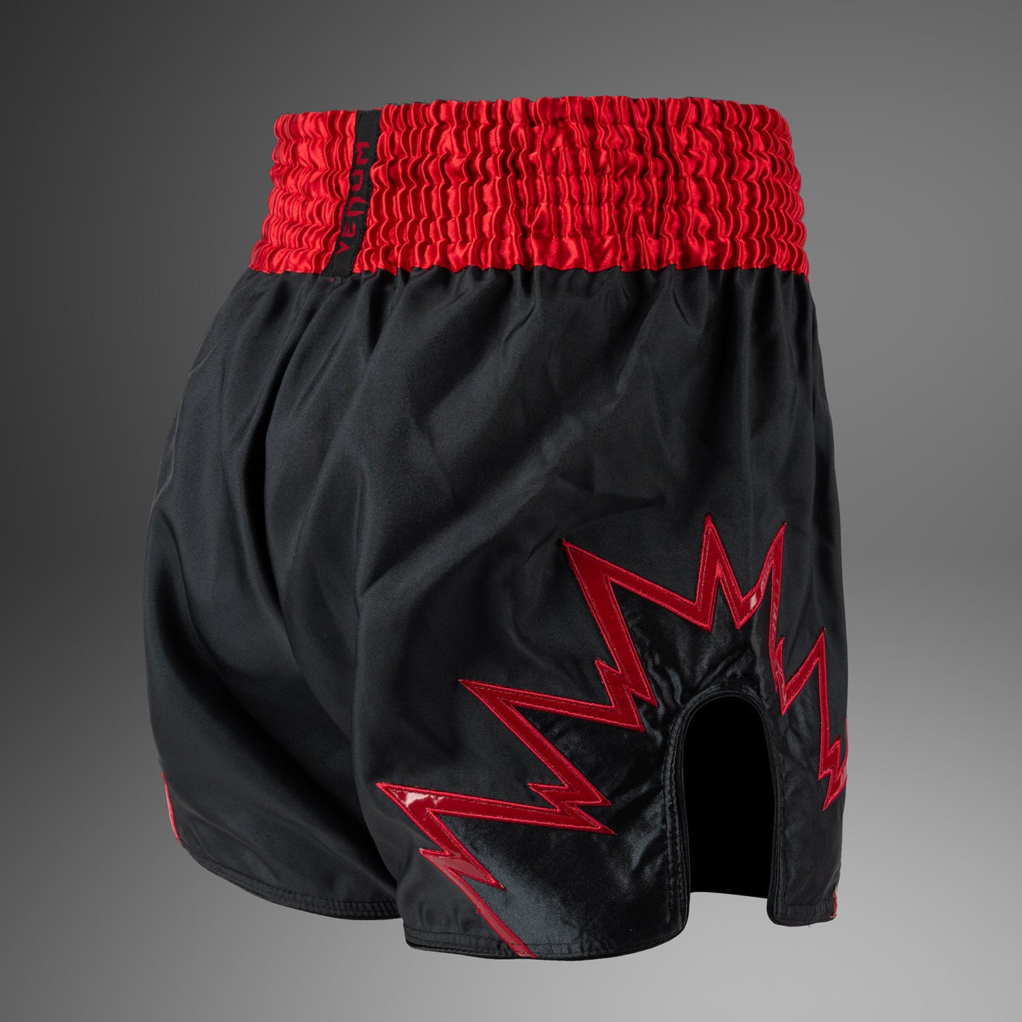 Venum Inferno Pantalones Cortos de Muay Thai - Gris Carbón/Rojo