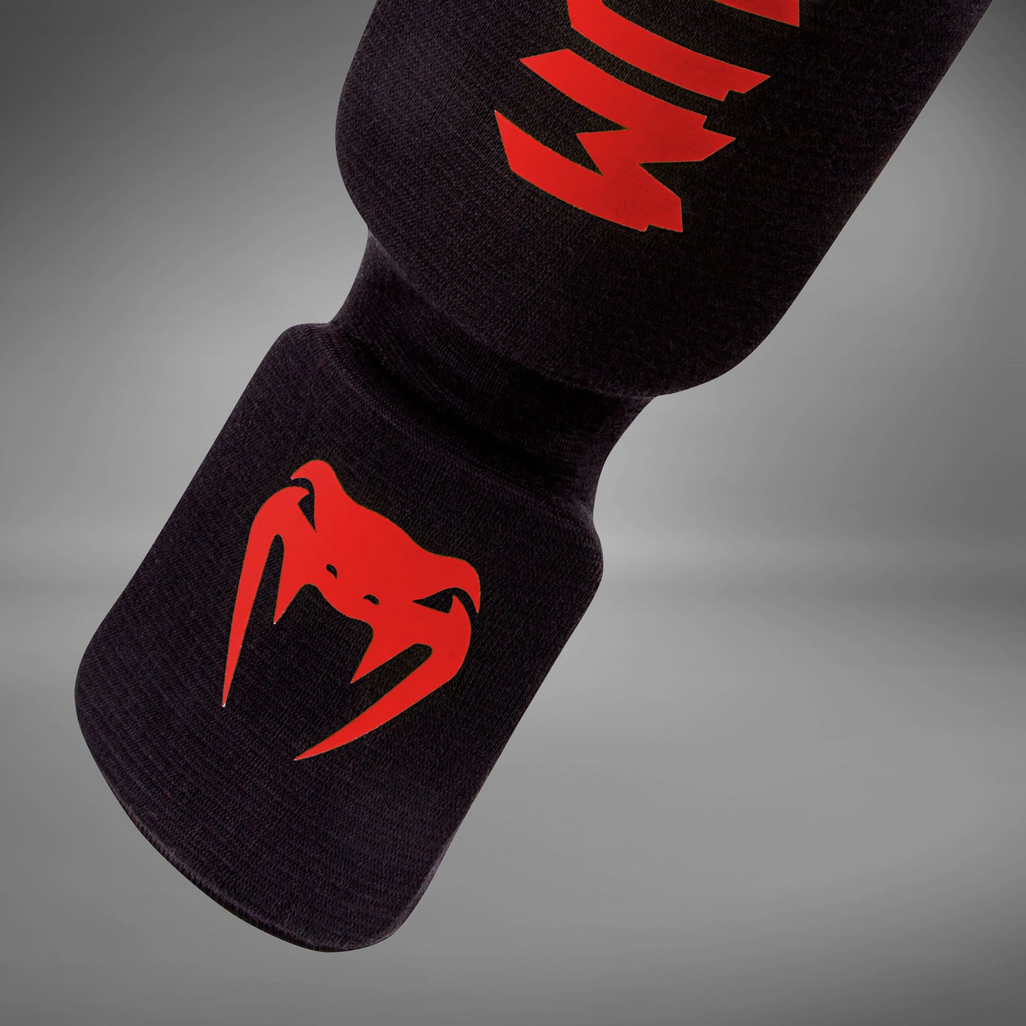 Venum Kontact Espinilleras - Negro/Rojo