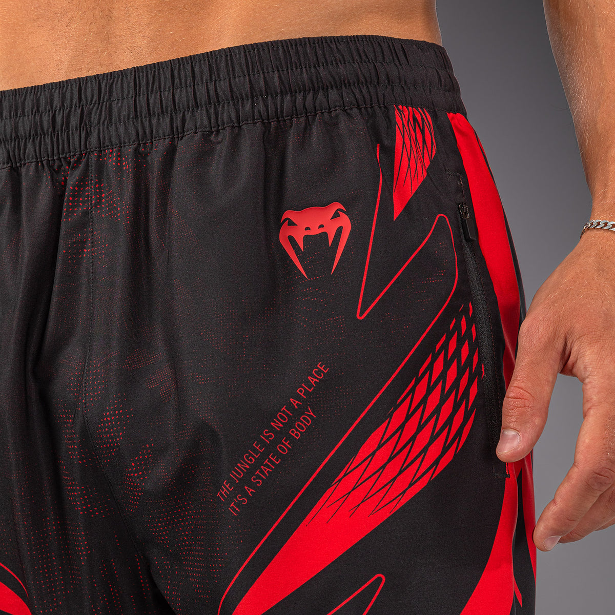 Venum Amazonia Reborn Pantalón corto de entrenamiento - Negro/Rojo