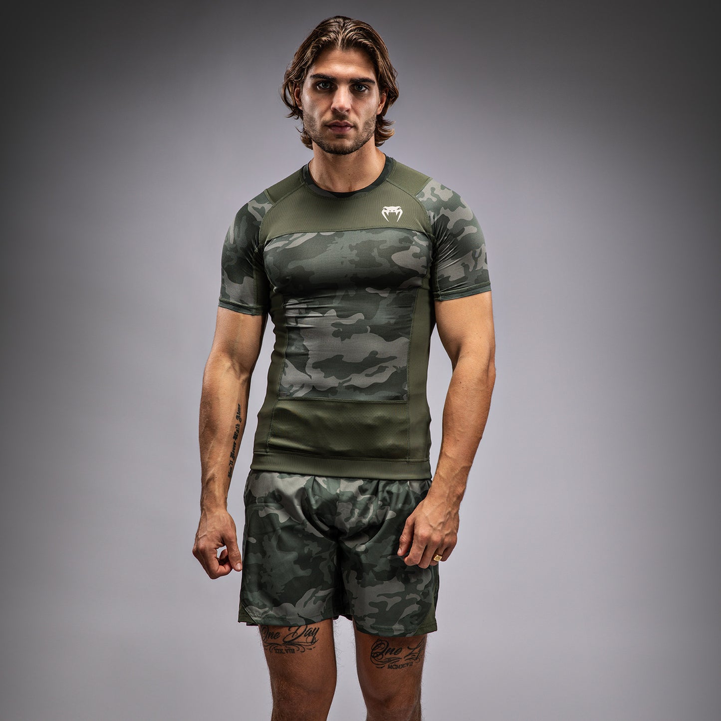 Venum G-Fit Air Rashguard de Manga Corta para Hombre - Camuflaje del Ejército