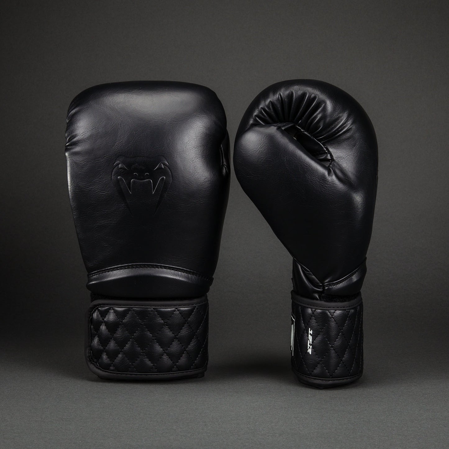 Venum Impact Classic Guantes de Boxeo - Negro