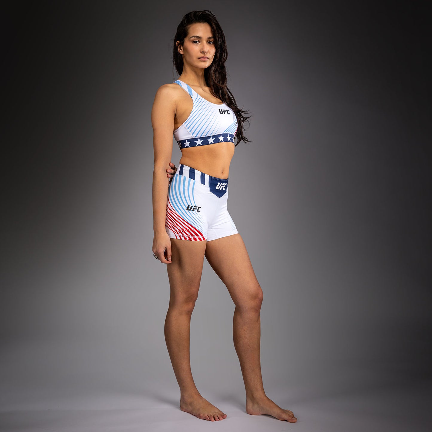 Official UFC Freedom 250 by Venum Authentic Vale Tudo Shorts de ajuste corto para mujer - Blanco