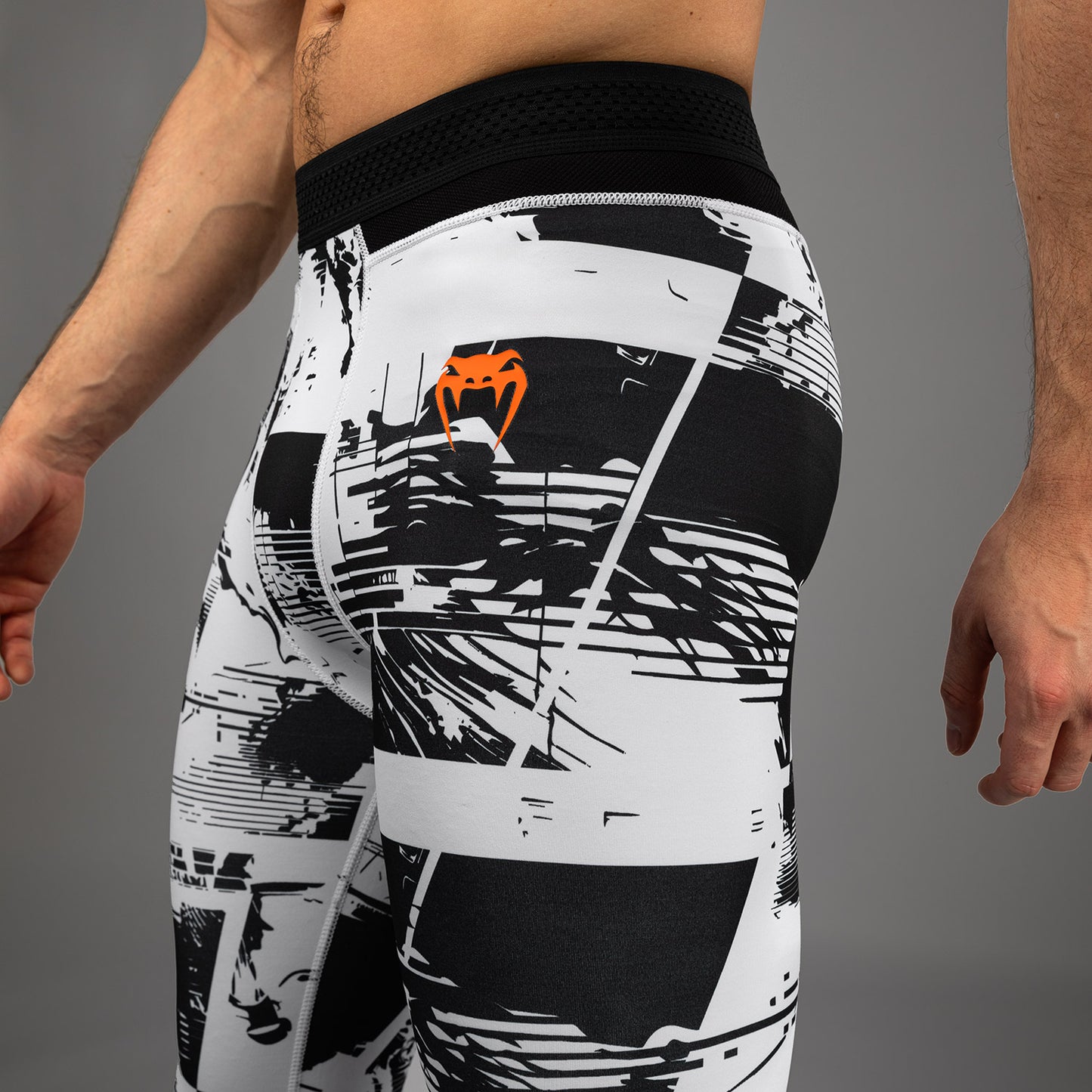 UFC Zenith by Venum Authentic Fight Week Malla Performance Hombre - Blanco