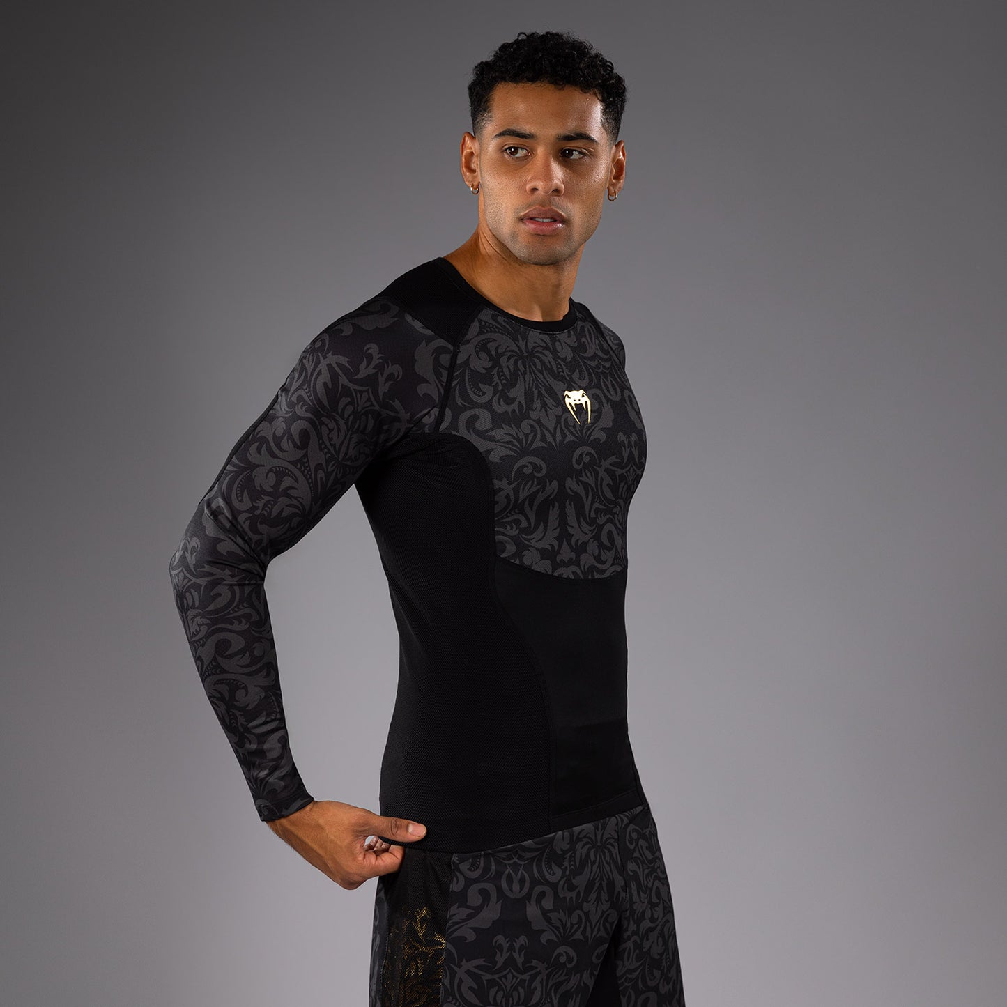 Venum x Topuria Unmatched Edition Camiseta de Manga Larga Rashguard - Negro/Dorado