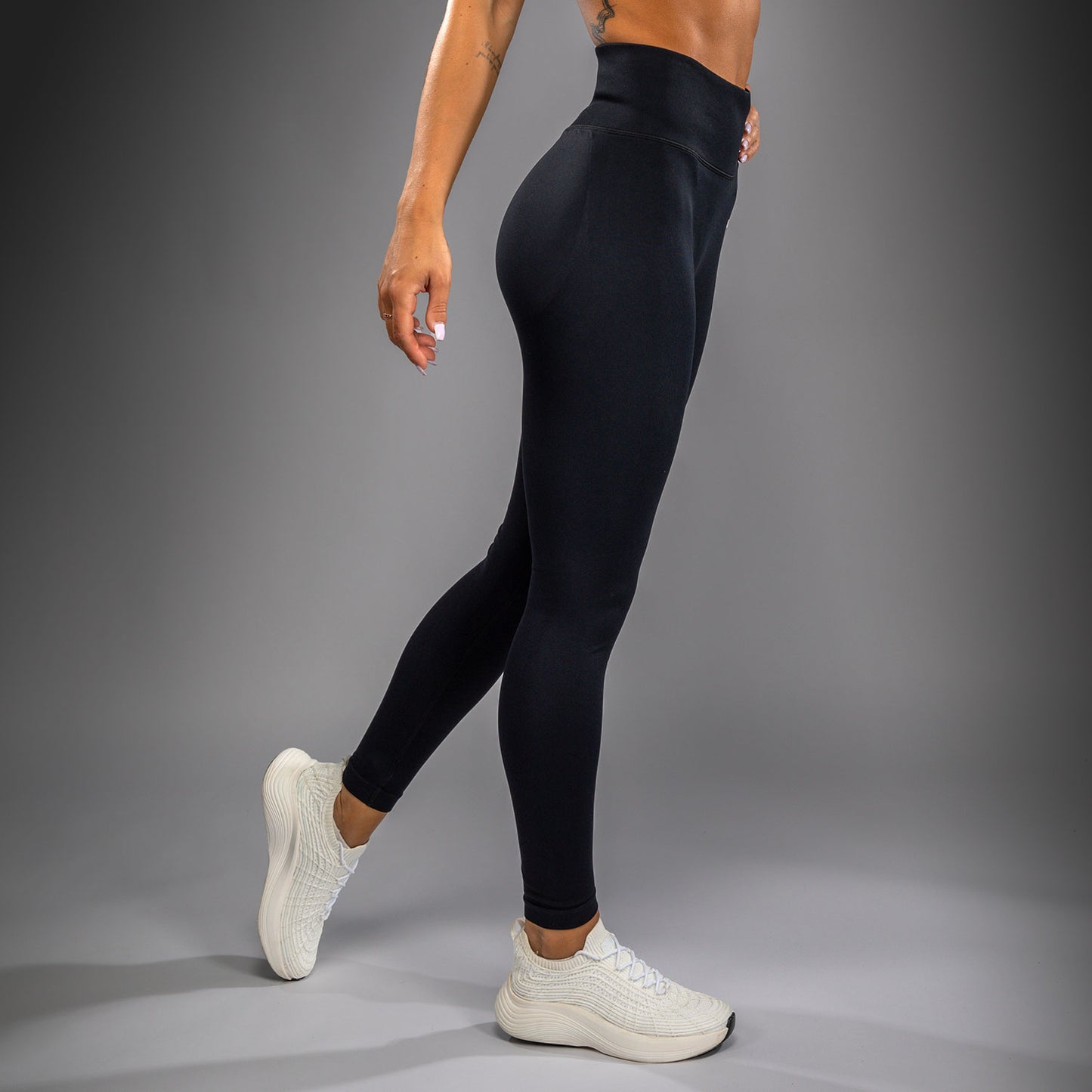Venum Sculpt Leggings Mujer – Negro/Blanco