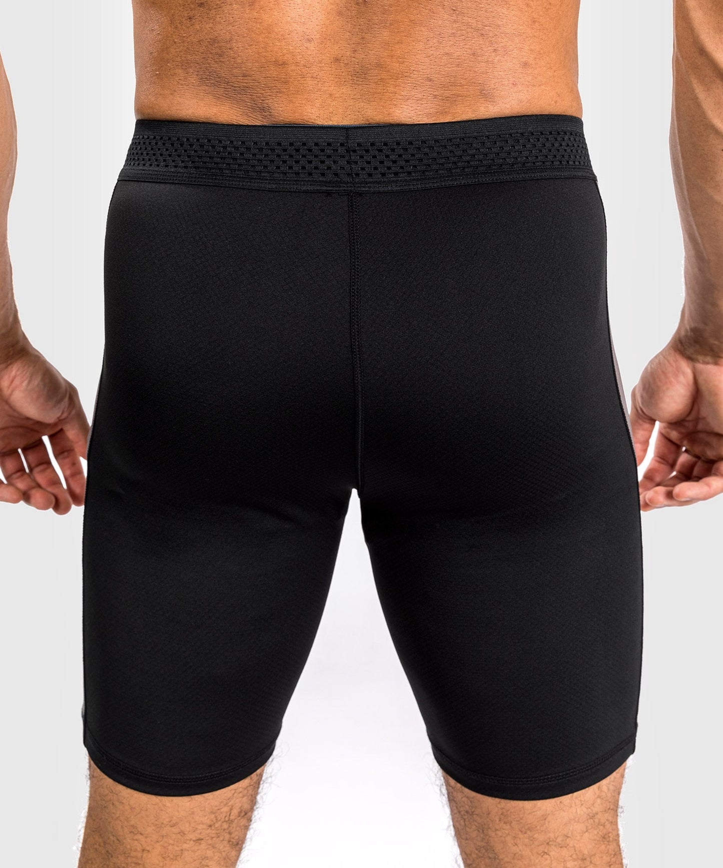 Venum Attack Vale Tudo Short para Hombre - Negro