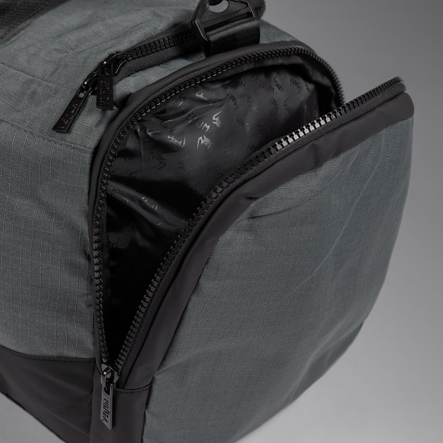 Venum Evo 2 XTrem Ripstop Bolsa de Deporte Duffle (55-63L) – Gris Tormenta