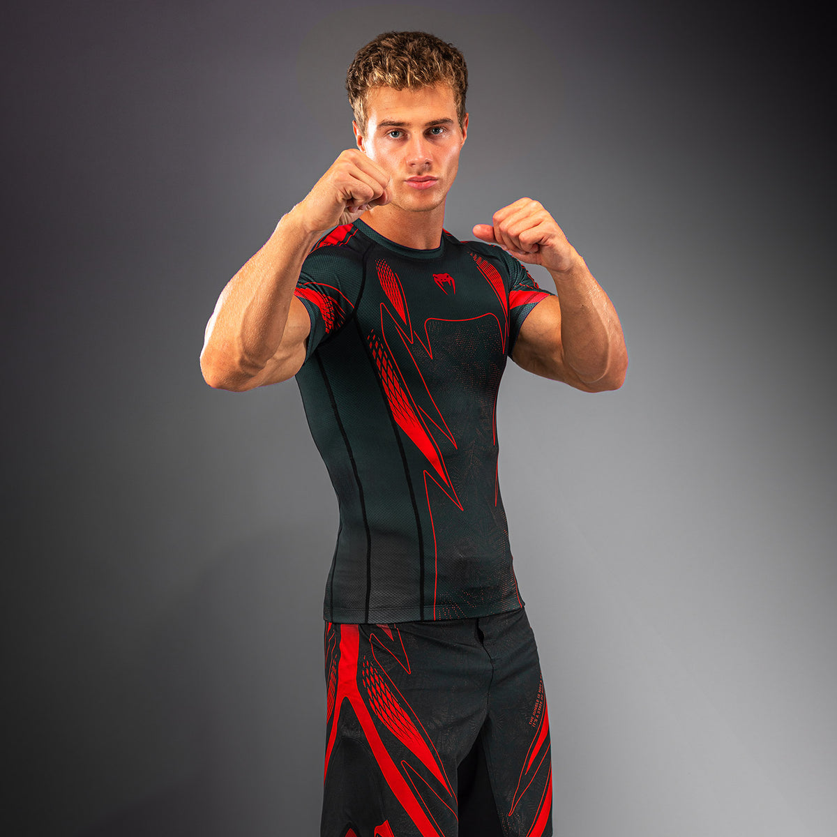Venum Amazonia Reborn Camiseta de compresión de manga corta - Negro/Rojo