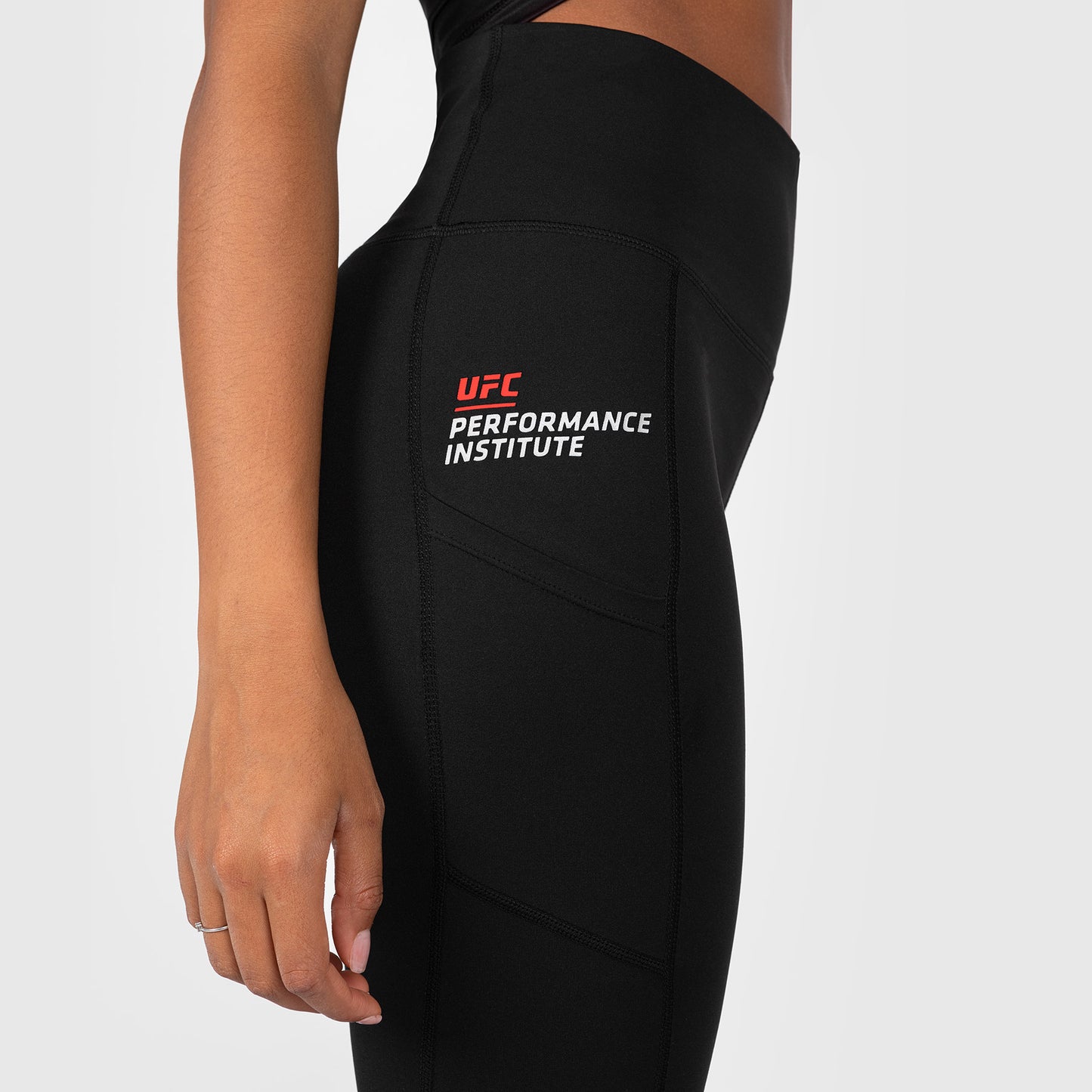 UFC Venum Performance Institute 2.0 Performance Tight para Mujer - Negra/Roja