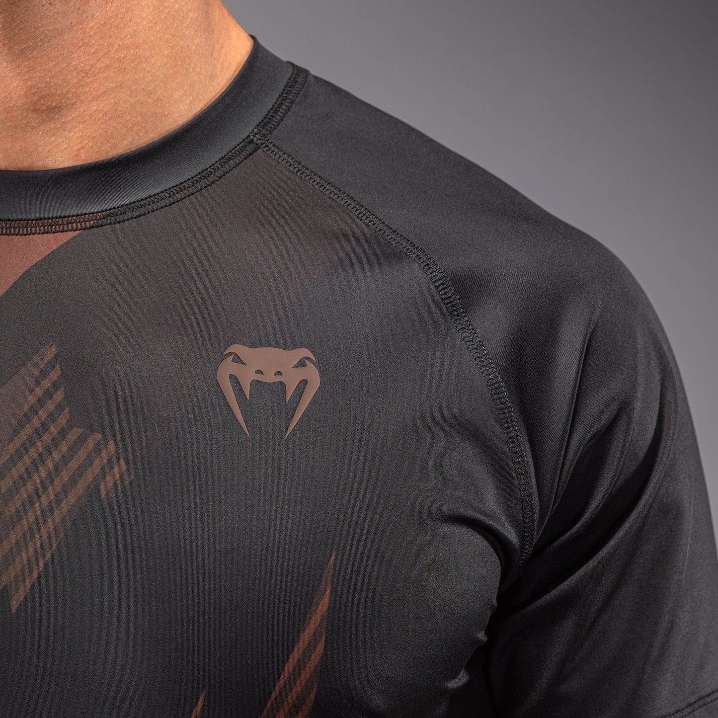 Venum No-Gi 6.0 Camiseta Dry Tech - Negro/Marrón