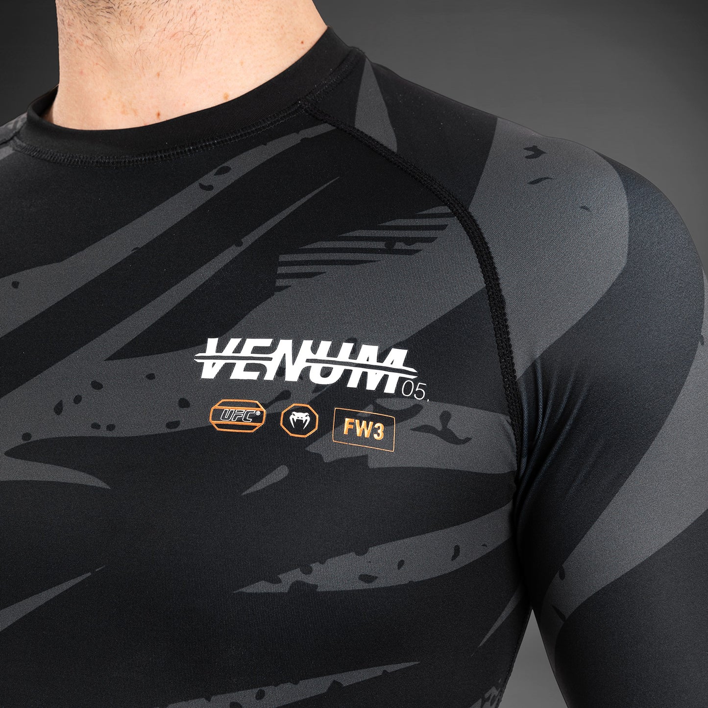 UFC Adrenaline By Venum Fight Week Performance Lycra de Manga Larga - Urban Camo