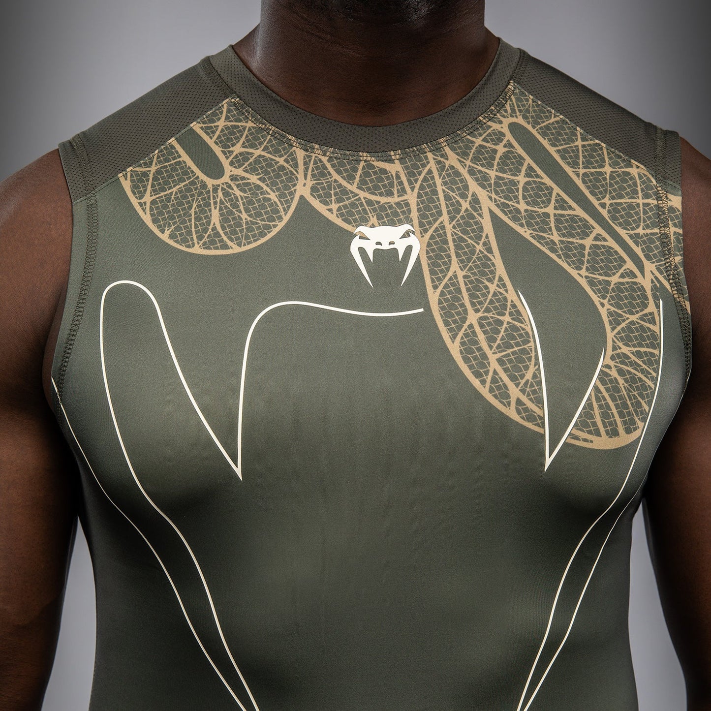 Venum Serpenti Rashguard Sin Mangas – Caqui/Bronce/Marfil