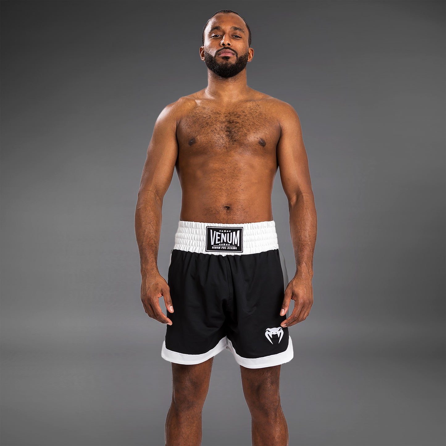 Venum Classic Boxing Shorts - Negro/Blanco