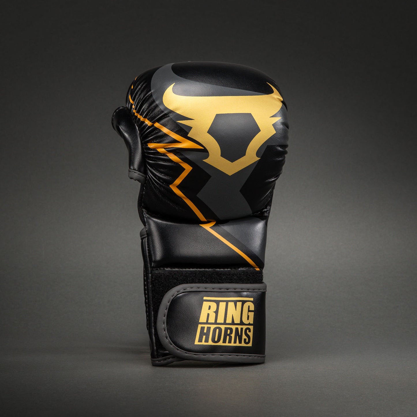 Venum Ringhorns Charger Guantes de Sparring MMA - Negro/Oro