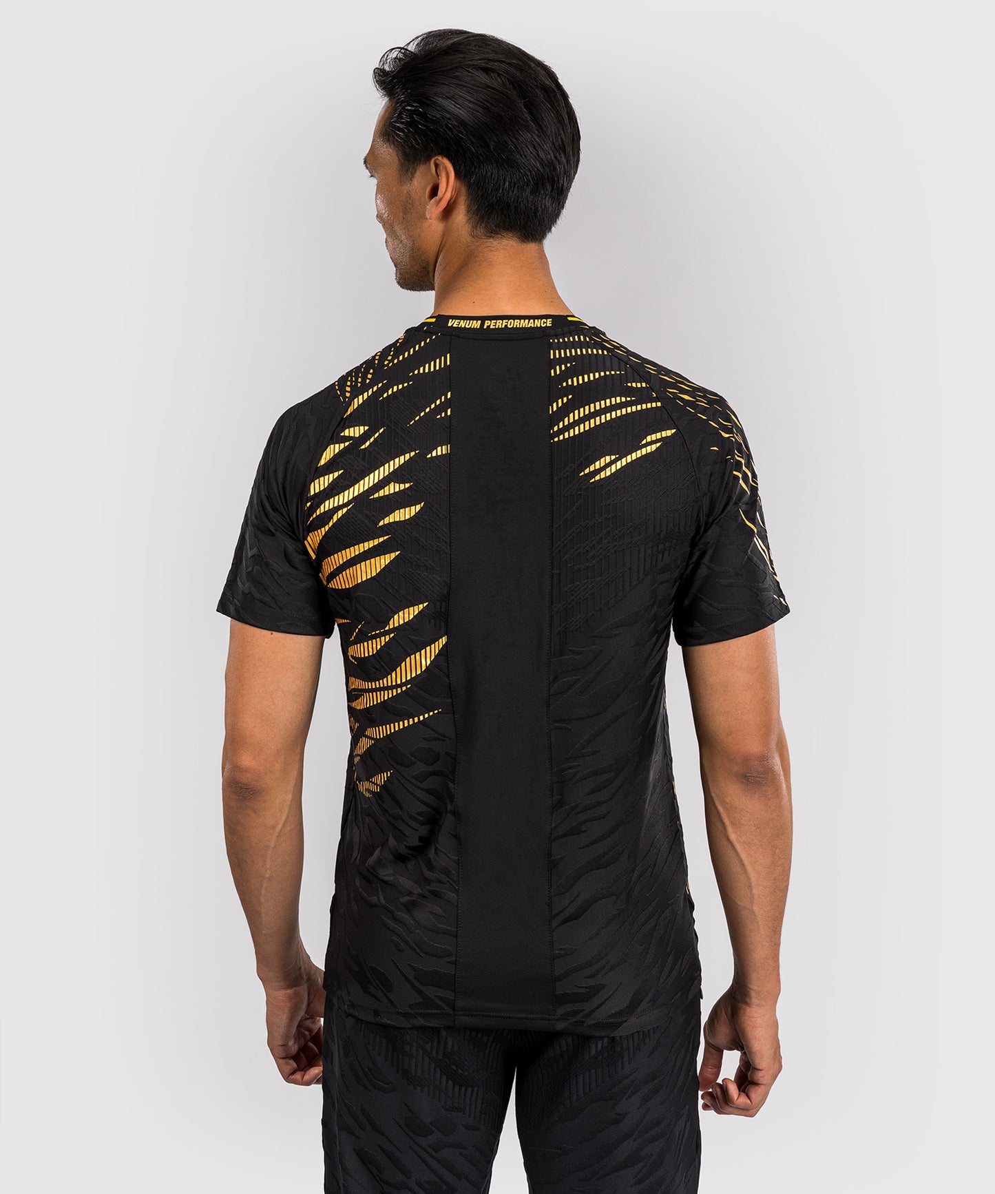 UFC Fusion by Venum Authentic Fight Night Camiseta de Salida para Hombre - Champion