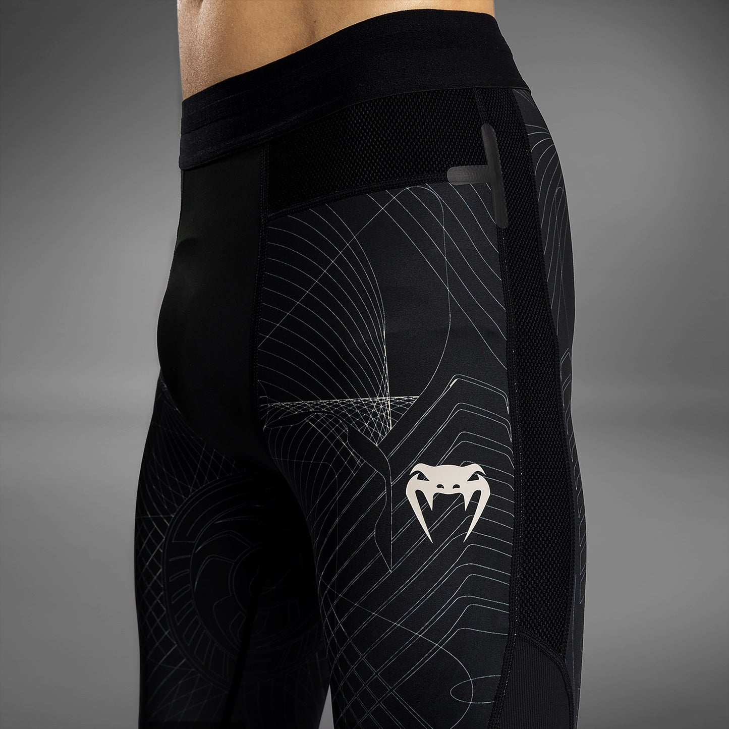 Venum G-Fit Air Spats para Hombre - Negro Profundo/Arena del desierto