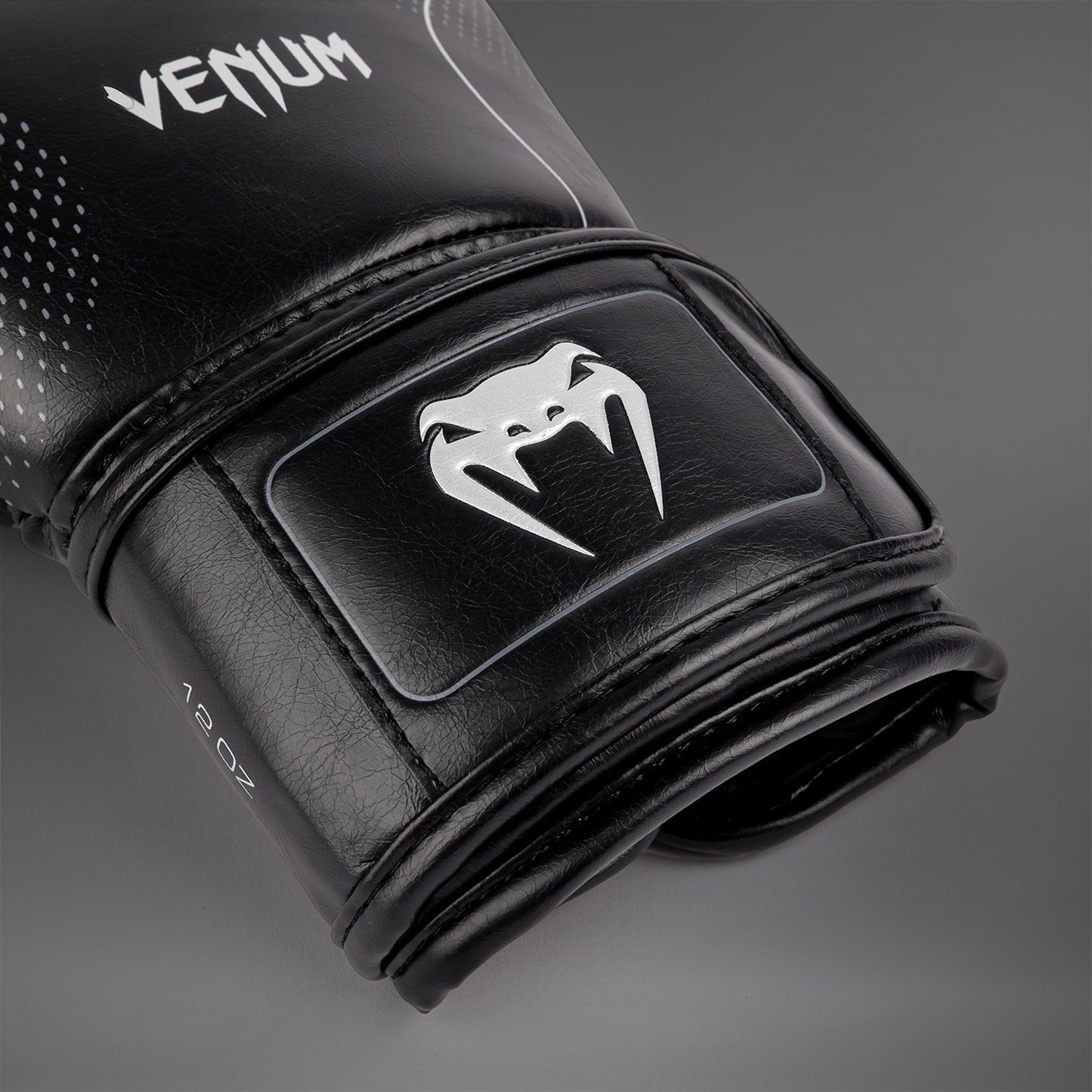 Venum Nexus Guantes de Boxeo – Negro/Plata