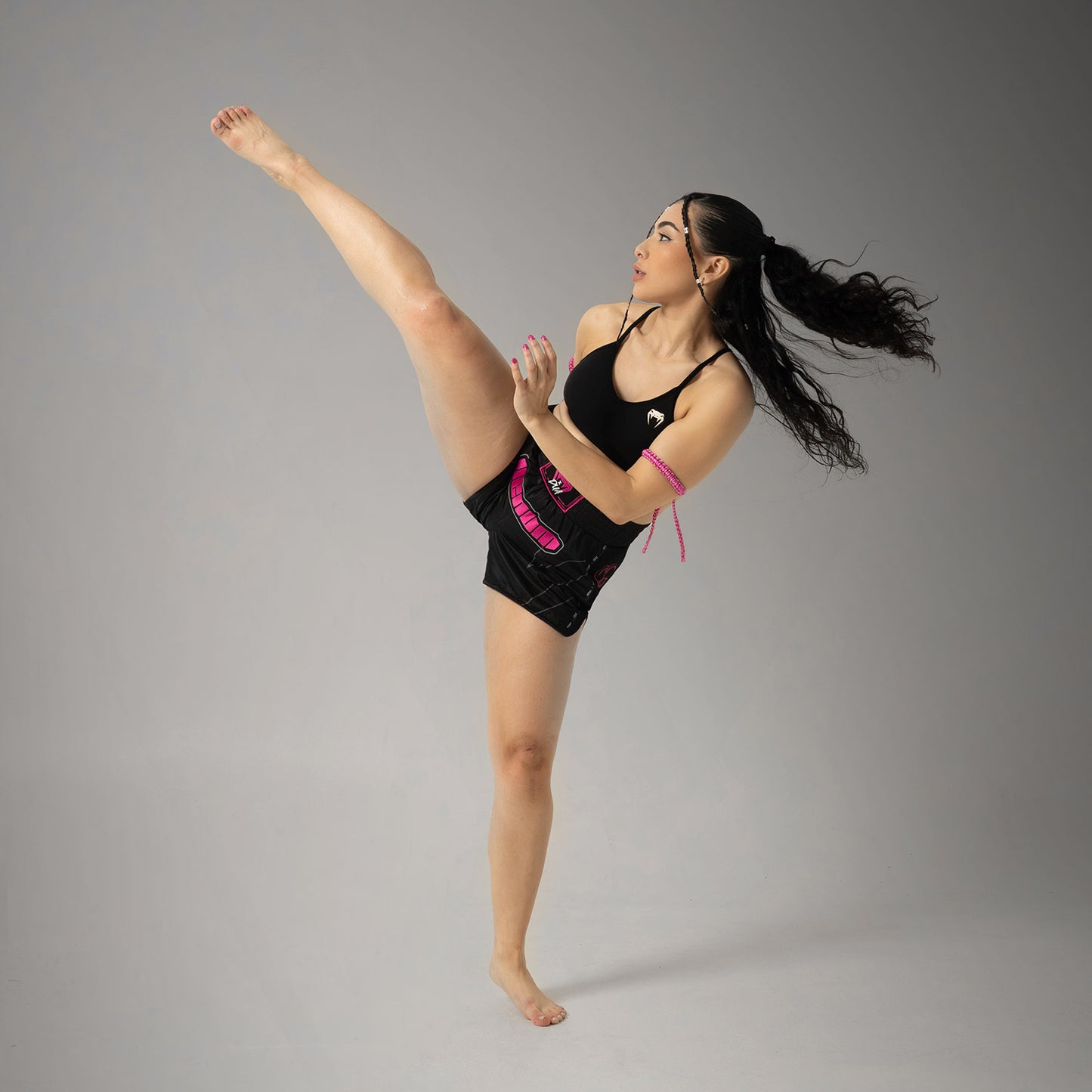 Venum x Dua Muay Thai Pantalones Cortos - Negro/Rosa Fucsia