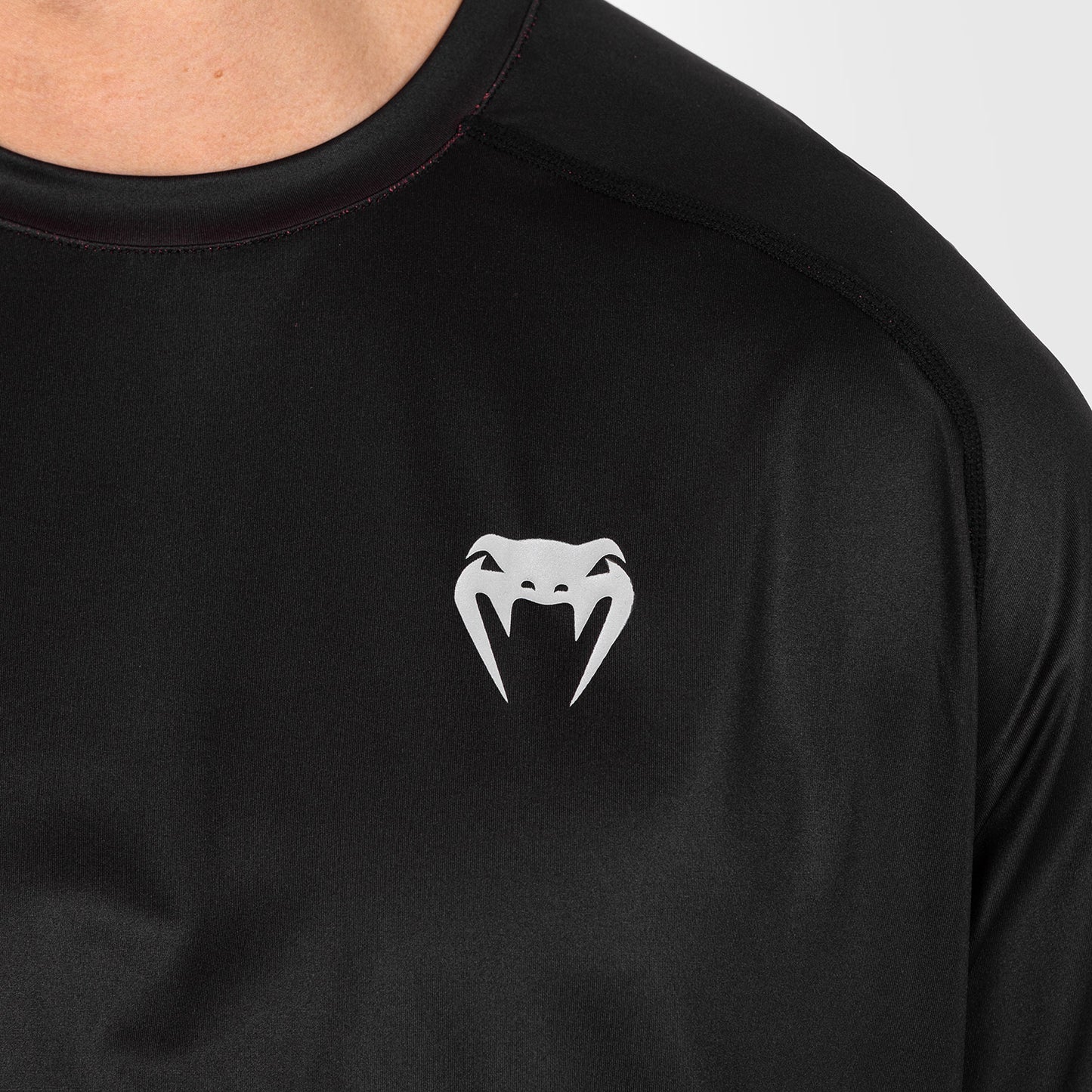 UFC Venum Performance Institute 2.0 Camiseta para Hombre Dry-Tech - Negra/Roja