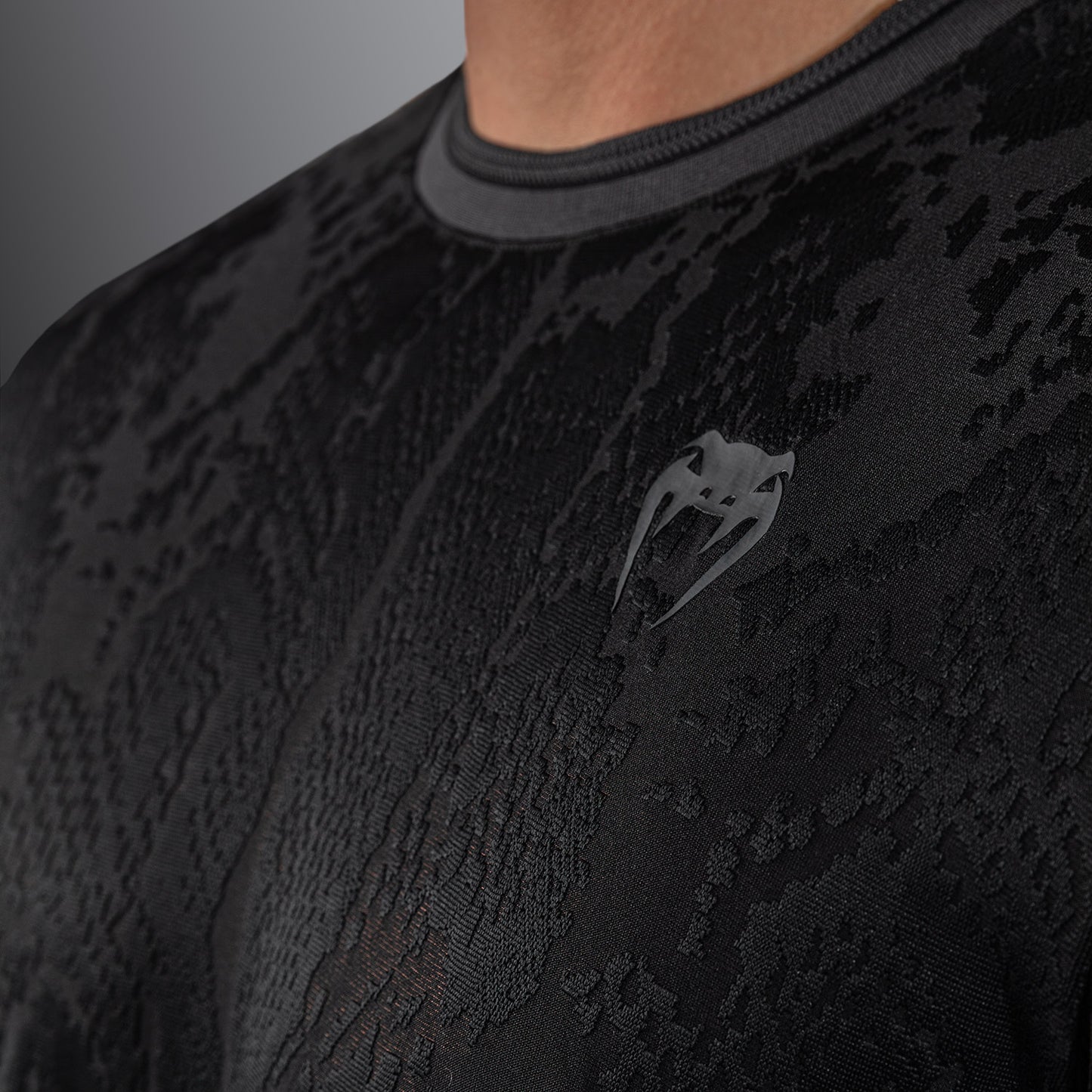 Venum Aegis Camiseta Dry Tech – Negro