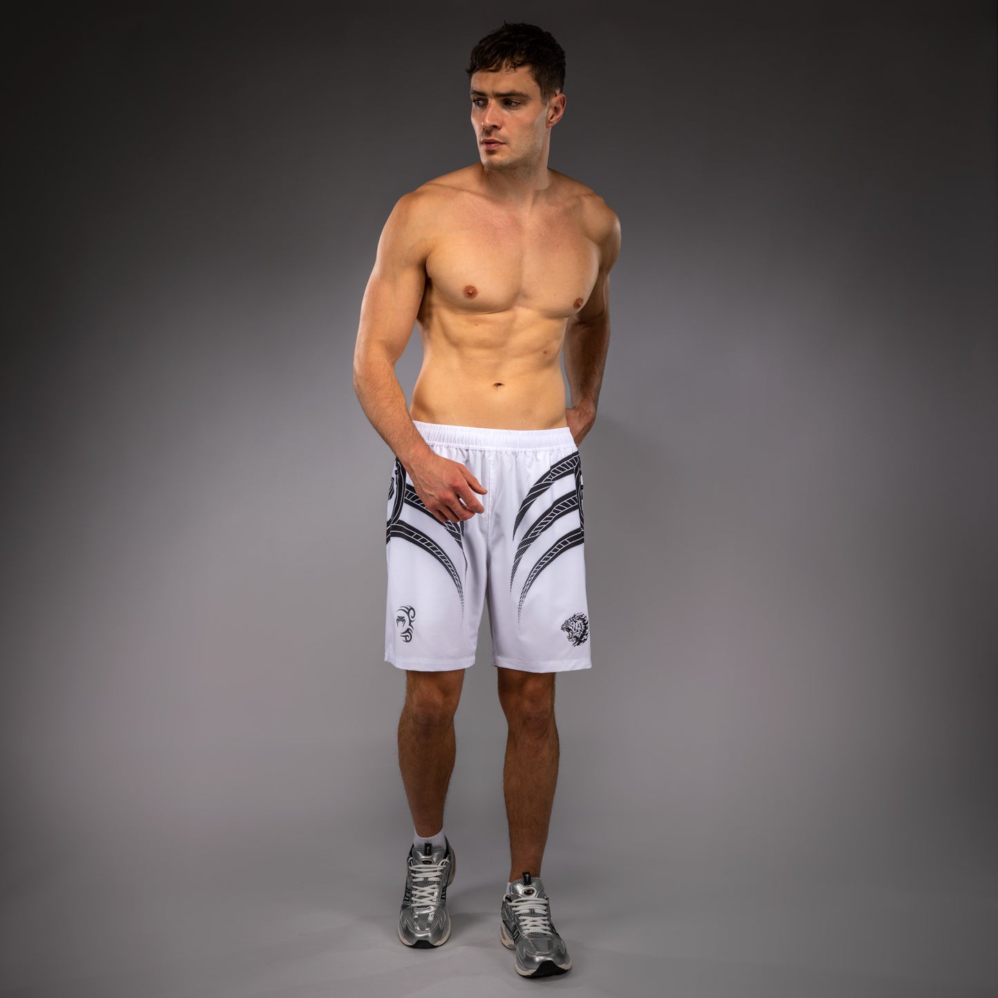 Venum x Mike Tyson Tiger Training Pantalones Cortos - Blanco Óptico/Negro Profundo