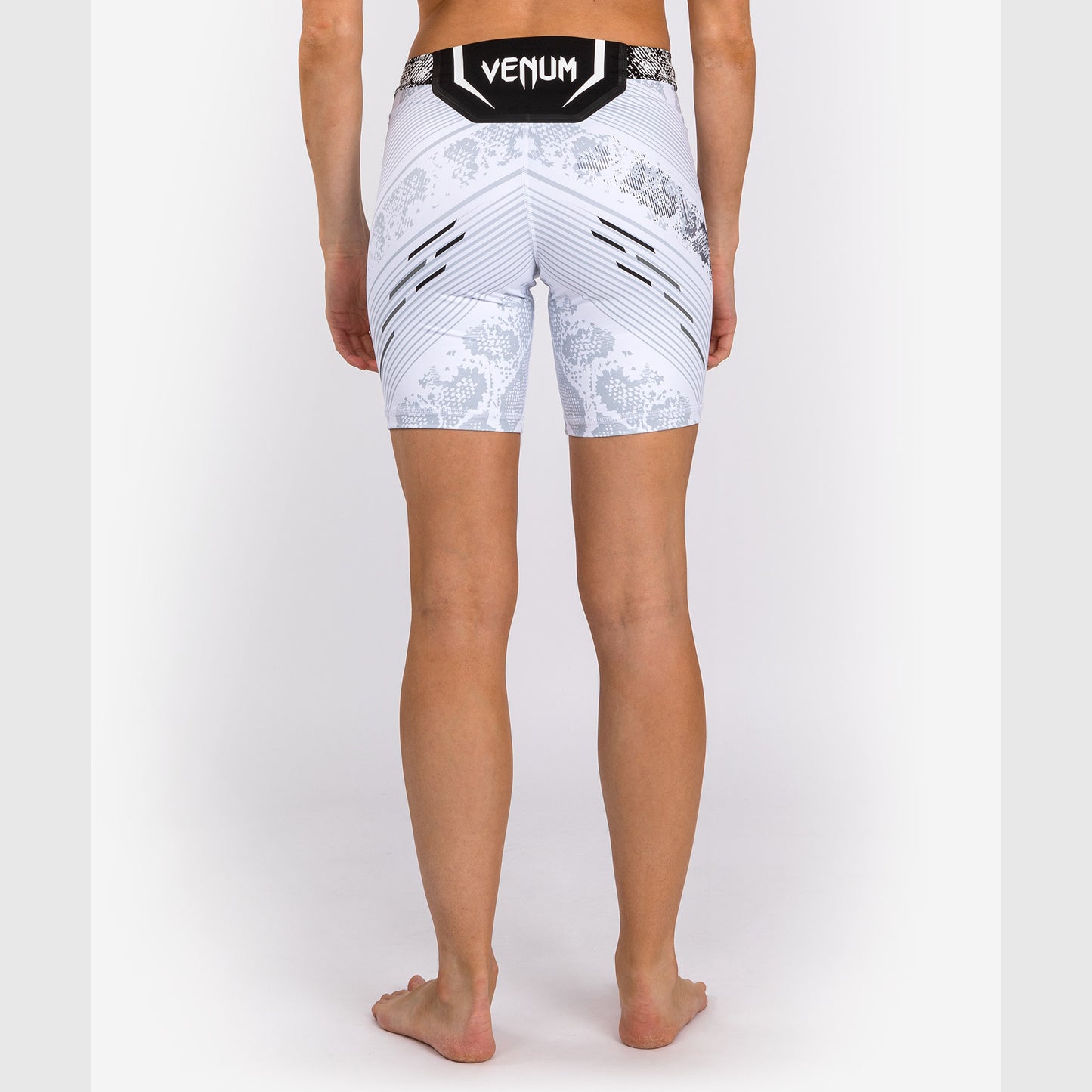 UFC Adrenaline by Venum Authentic Fight Night Short Vale Tudo Mujer - Corte Largo - Blanco