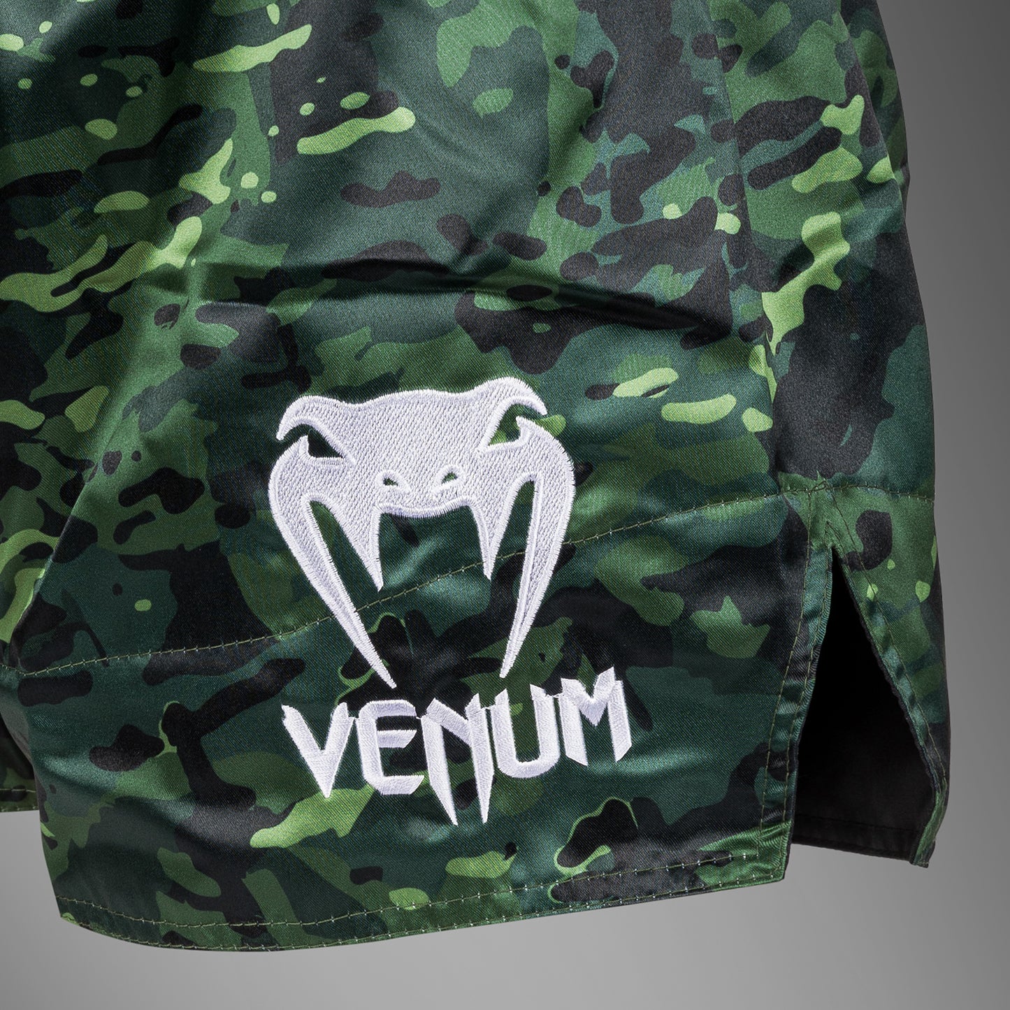 Venum Classic Pantalones cortos de Muay Thai - Bosque Camo