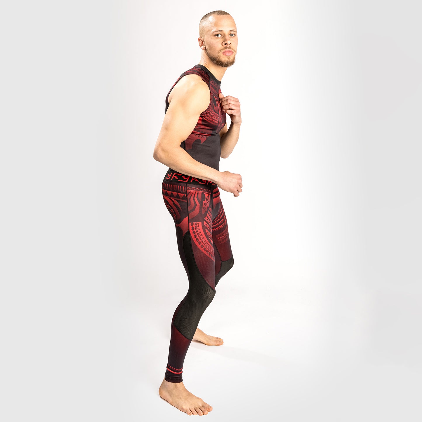 Venum Nakahi Rashguard Sin Mangas - Negro/Rojo