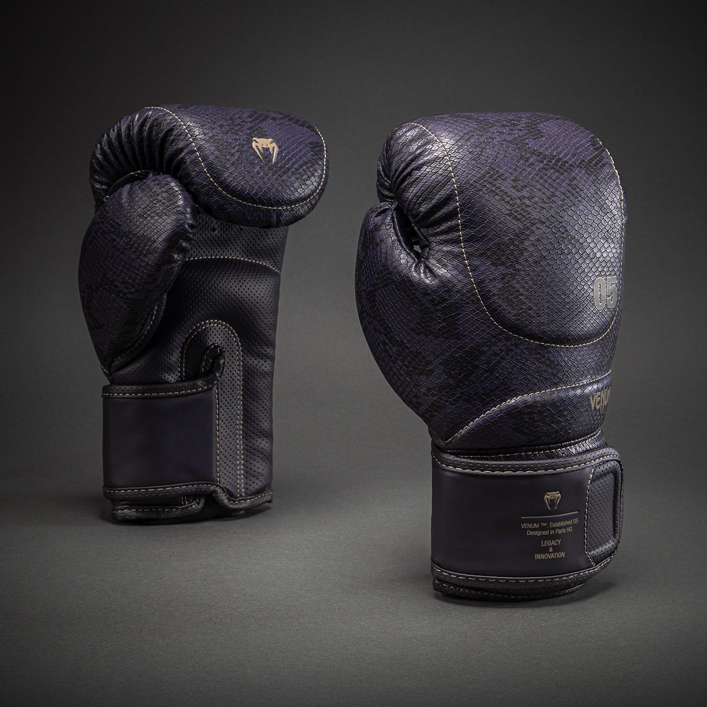 Venum Impact Evo Scales Guantes de Boxeo – Púrpura Oscuro