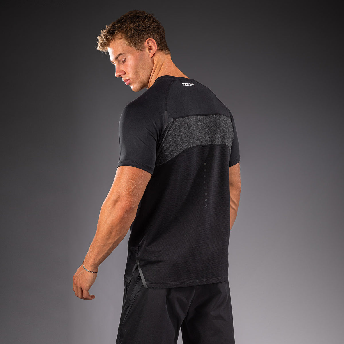 Venum G-Fit Scale Camiseta Dry Tech - Negro