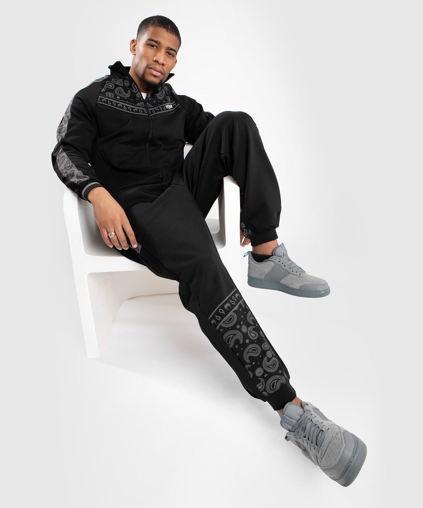 Chaqueta de chándal Venum Cali 34 -  Oversize- Negro