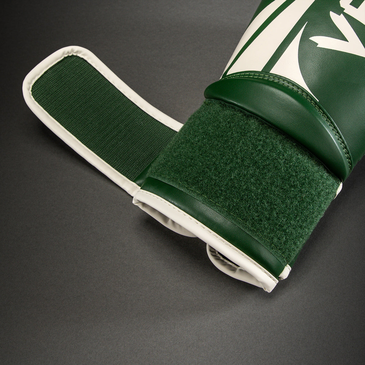 Venum Challenger 2.5 Guantes de boxeo - Caqui/Blanco roto