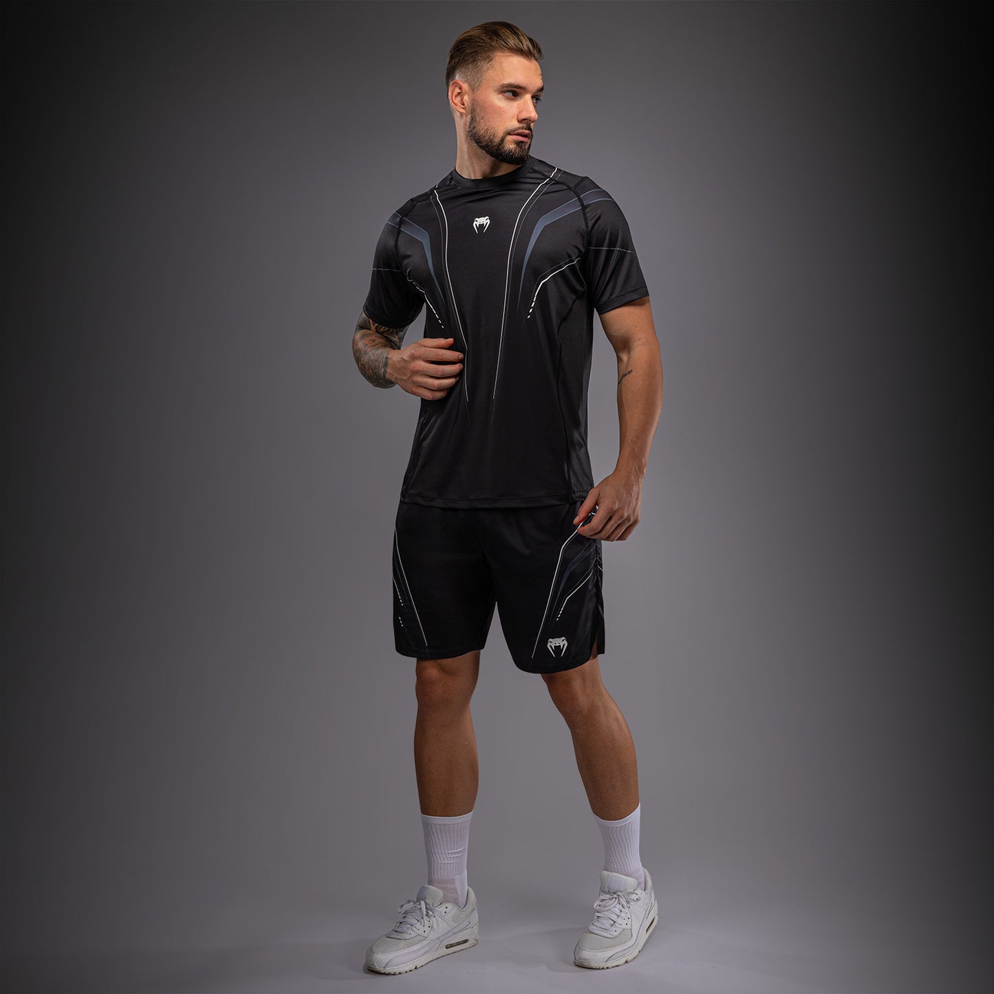Venum Streamline Camiseta Dry Tech – Negro/Blanco