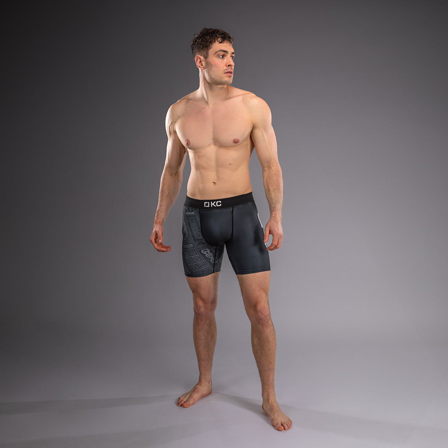 Karate Combat by Venum Short de Compresión – Negro/Gris