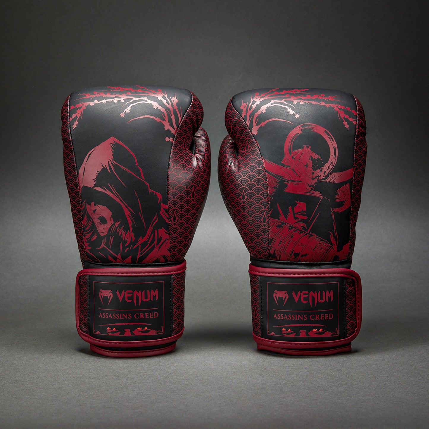 Venum x Assassin’s Creed Shadows Guantes de boxeo - Burdeos/Negro
