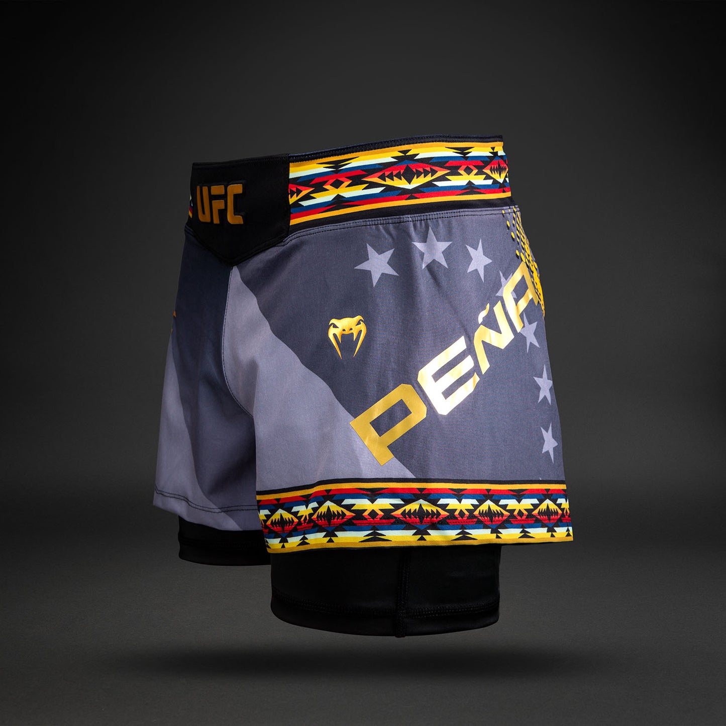 UFC Unrivaled by Venum Julianna Peña Short Fit Fight Short para mujer - Negro