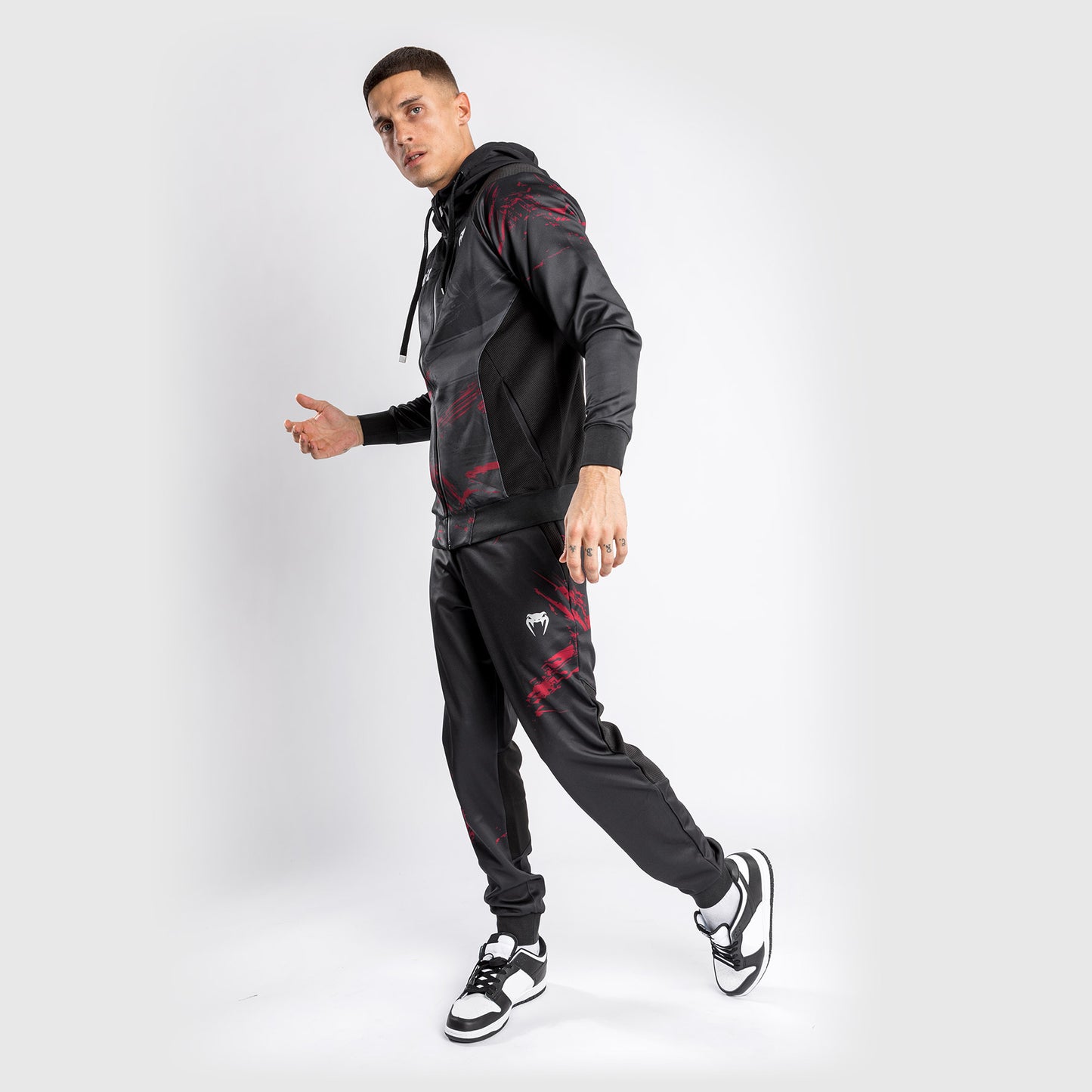 Sudadera con cremallera UFC Venum Authentic Fight Week 2.0 - Negro/Rojo