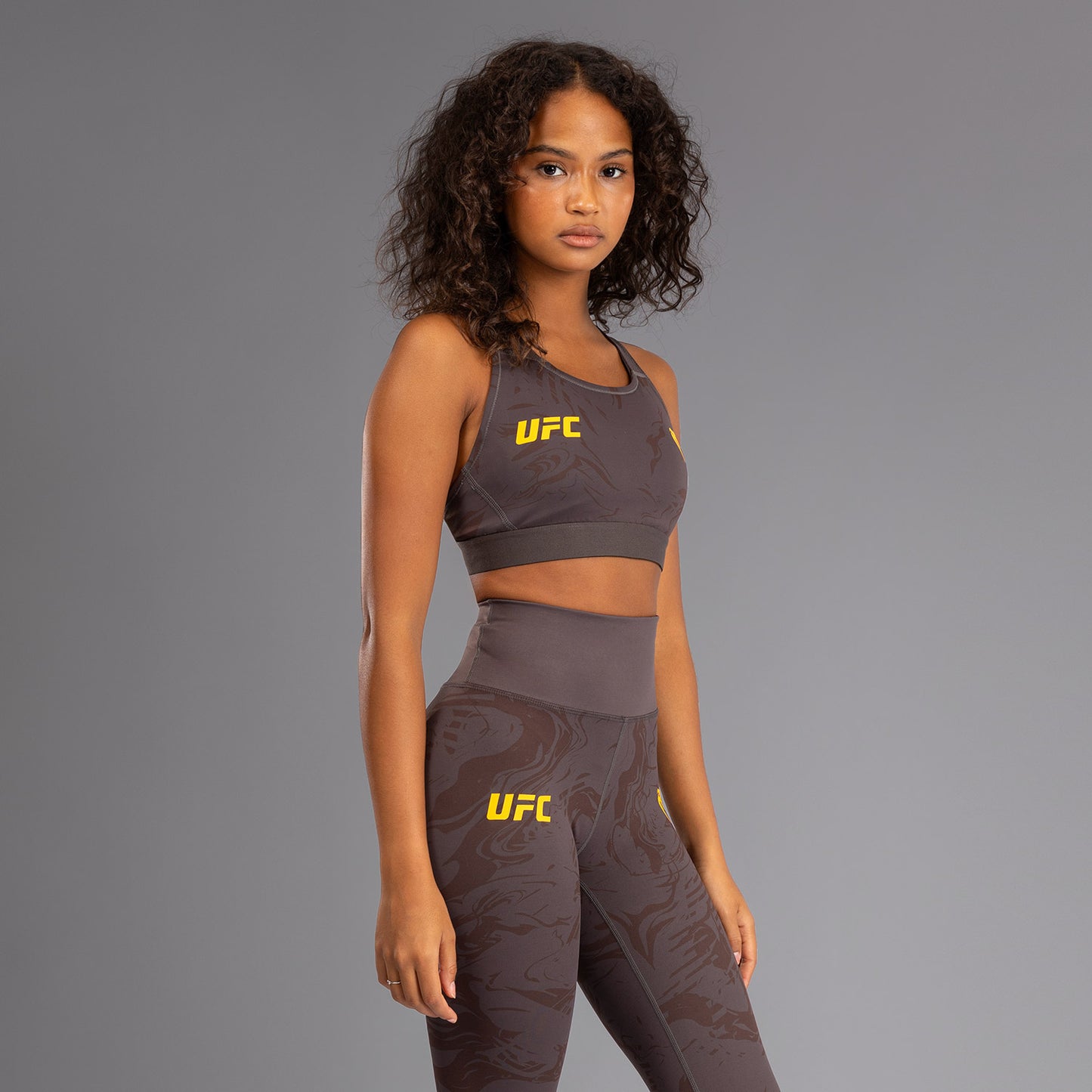 UFC Fusion by Venum Fight Week Sujetador Deportivo para Mujer - Marrón tierra