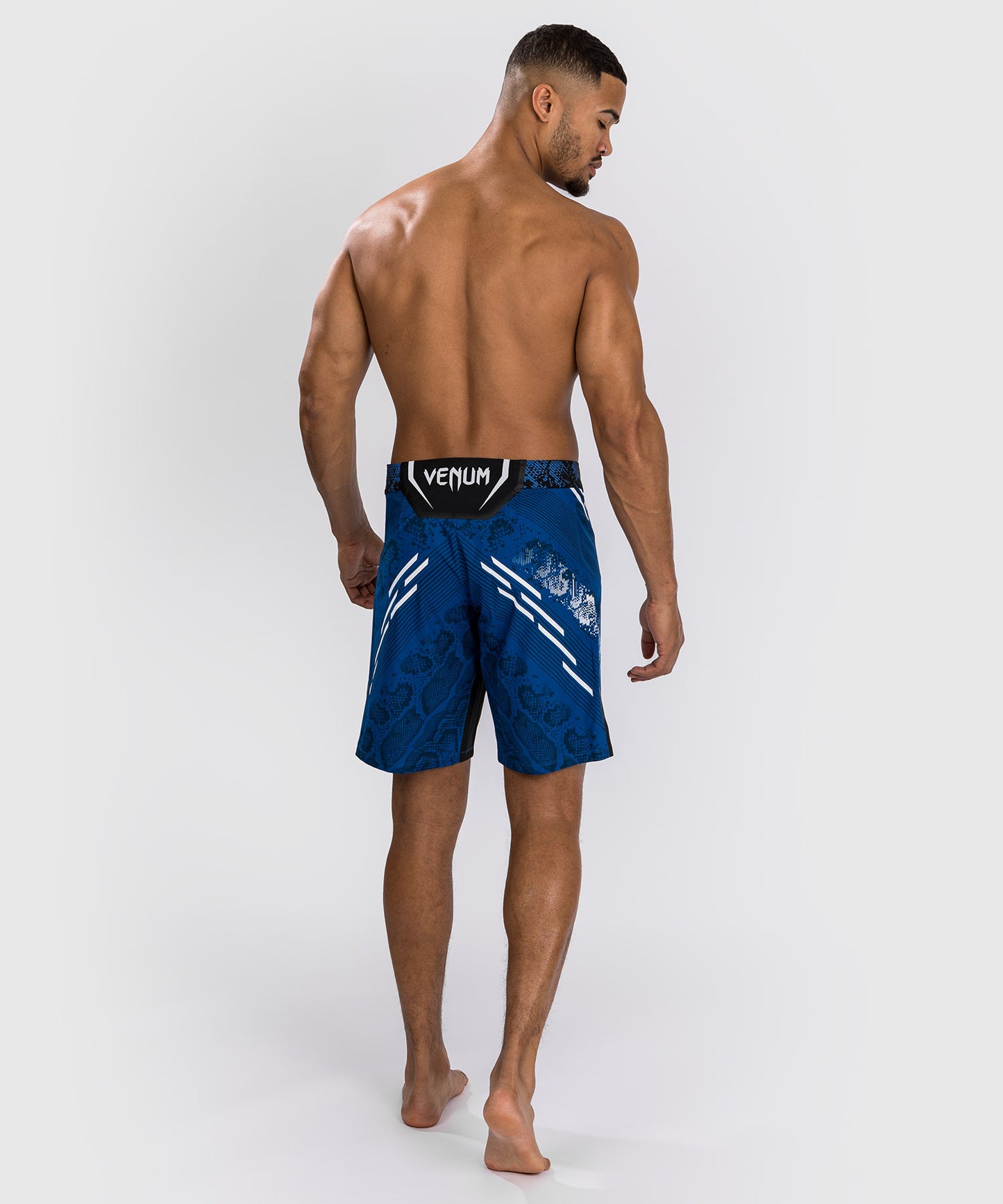 Pantalón Corto UFC Adrenaline by Venum Personalizado Authentic Fight Night, Corte Largo, Hombre - Azul