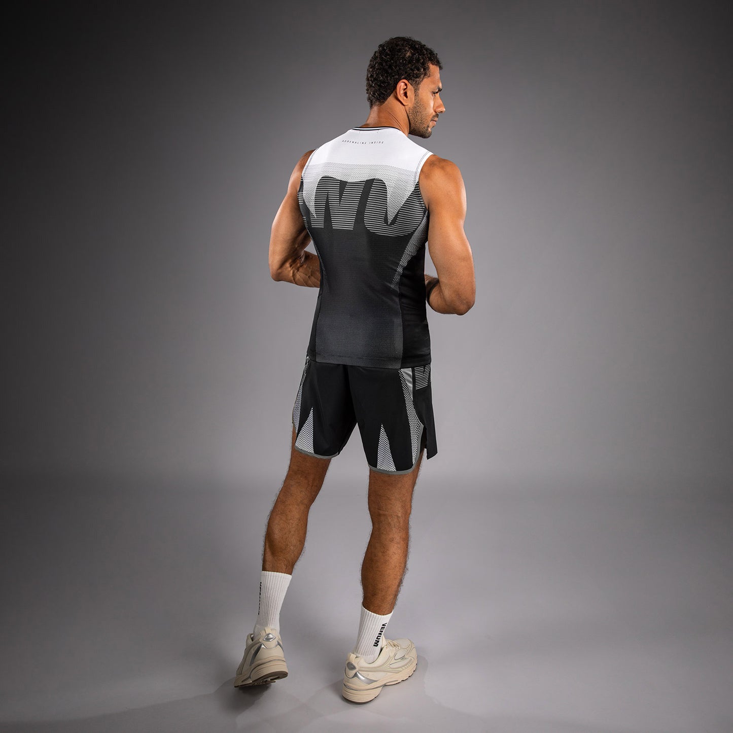 Venum Adrenaline Rashguard Sin Mangas – Negro/Gris Plata